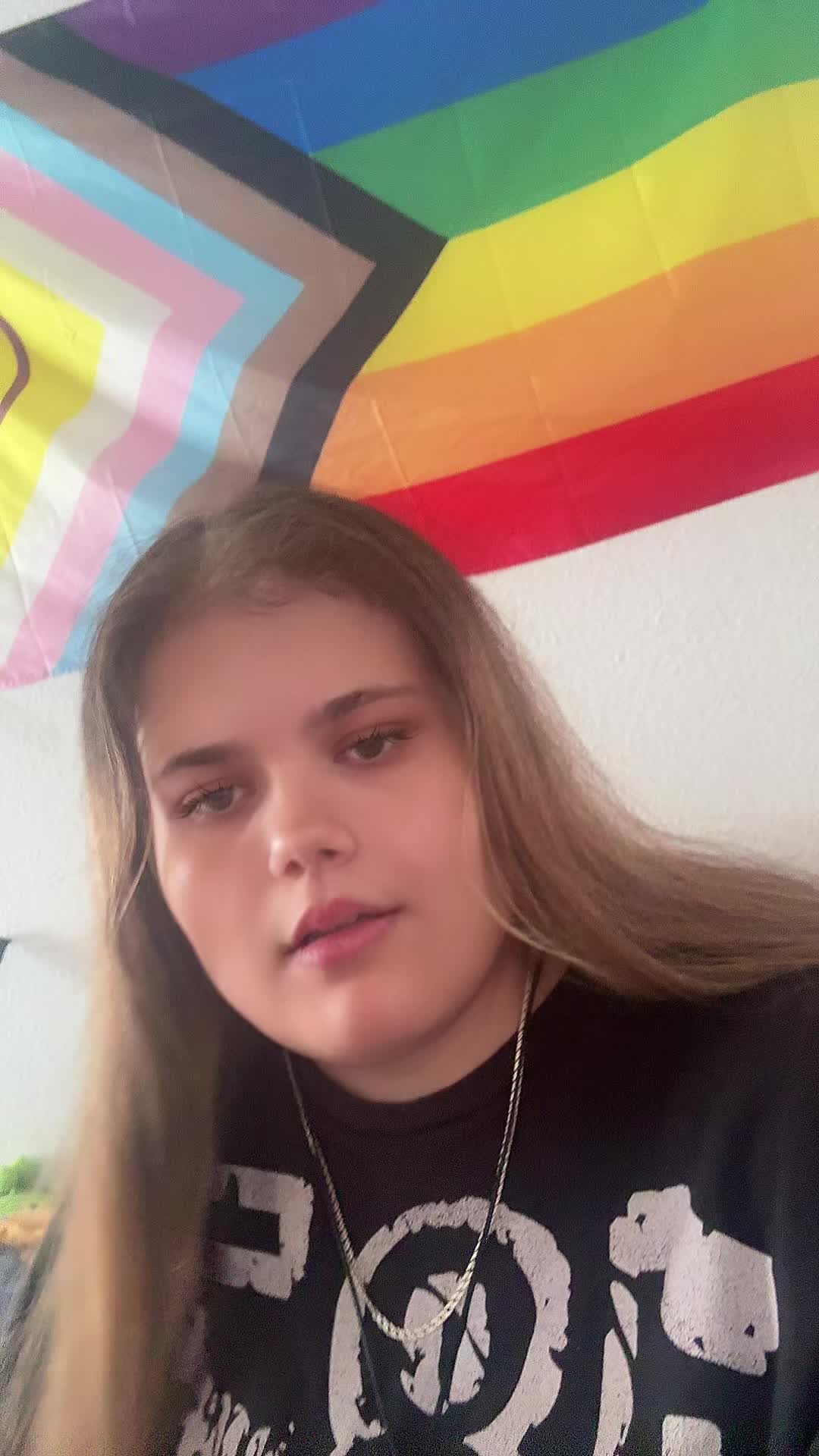 @Angela❤️🏳️🌈