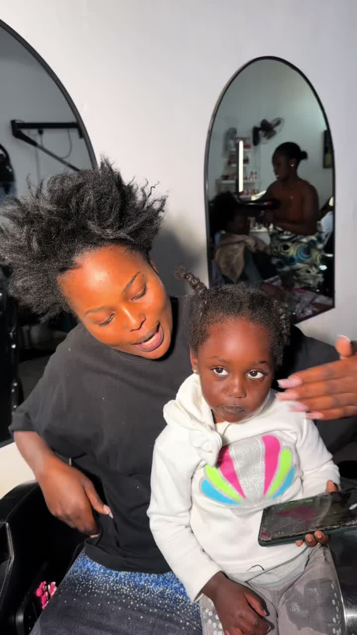 @Nachi beauty hair salon 💇♀️