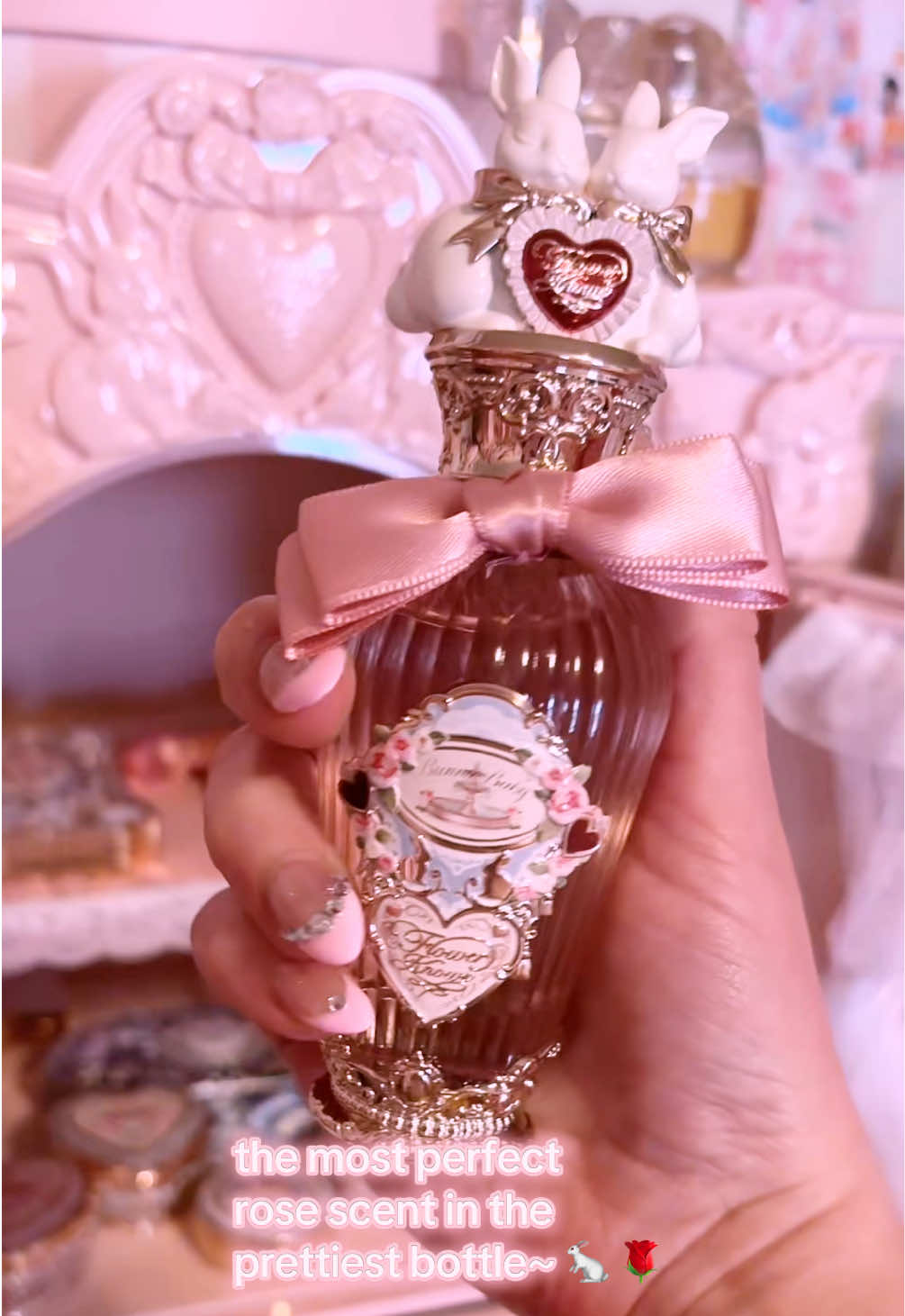 @lara suzanne ♡✩&deg;｡