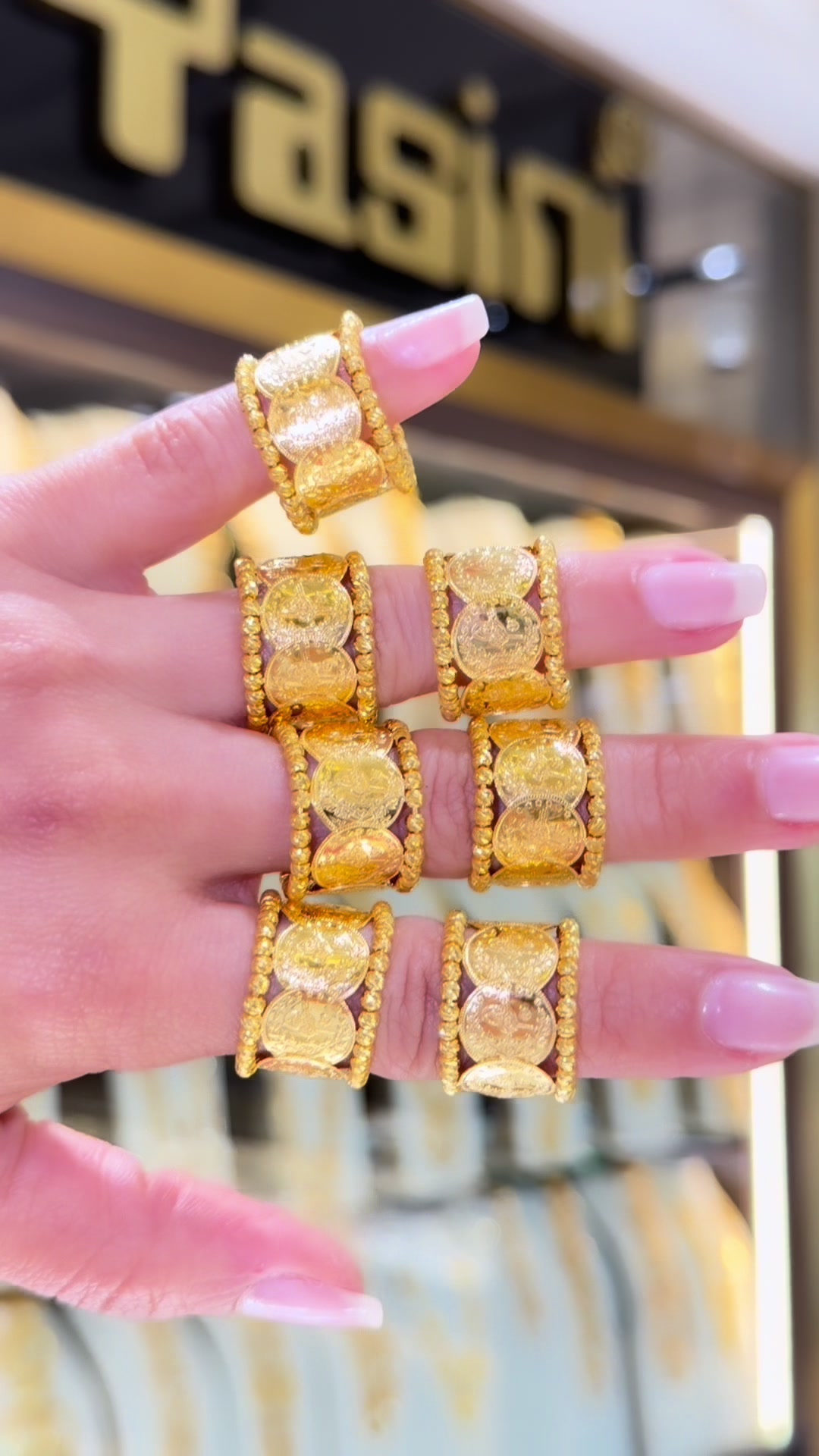 @Yasini Jewelers