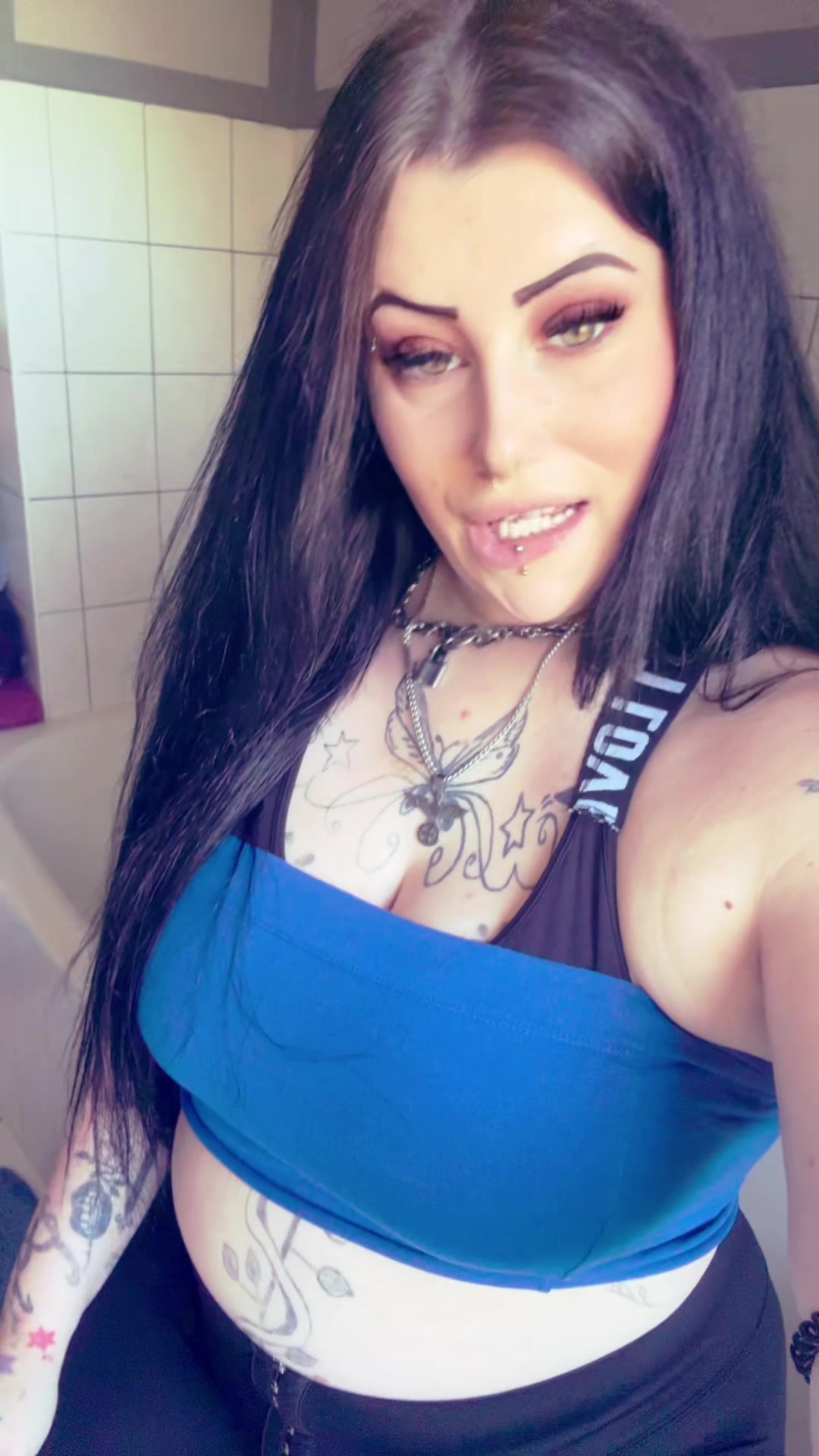 @Jackie😈🖤🌹