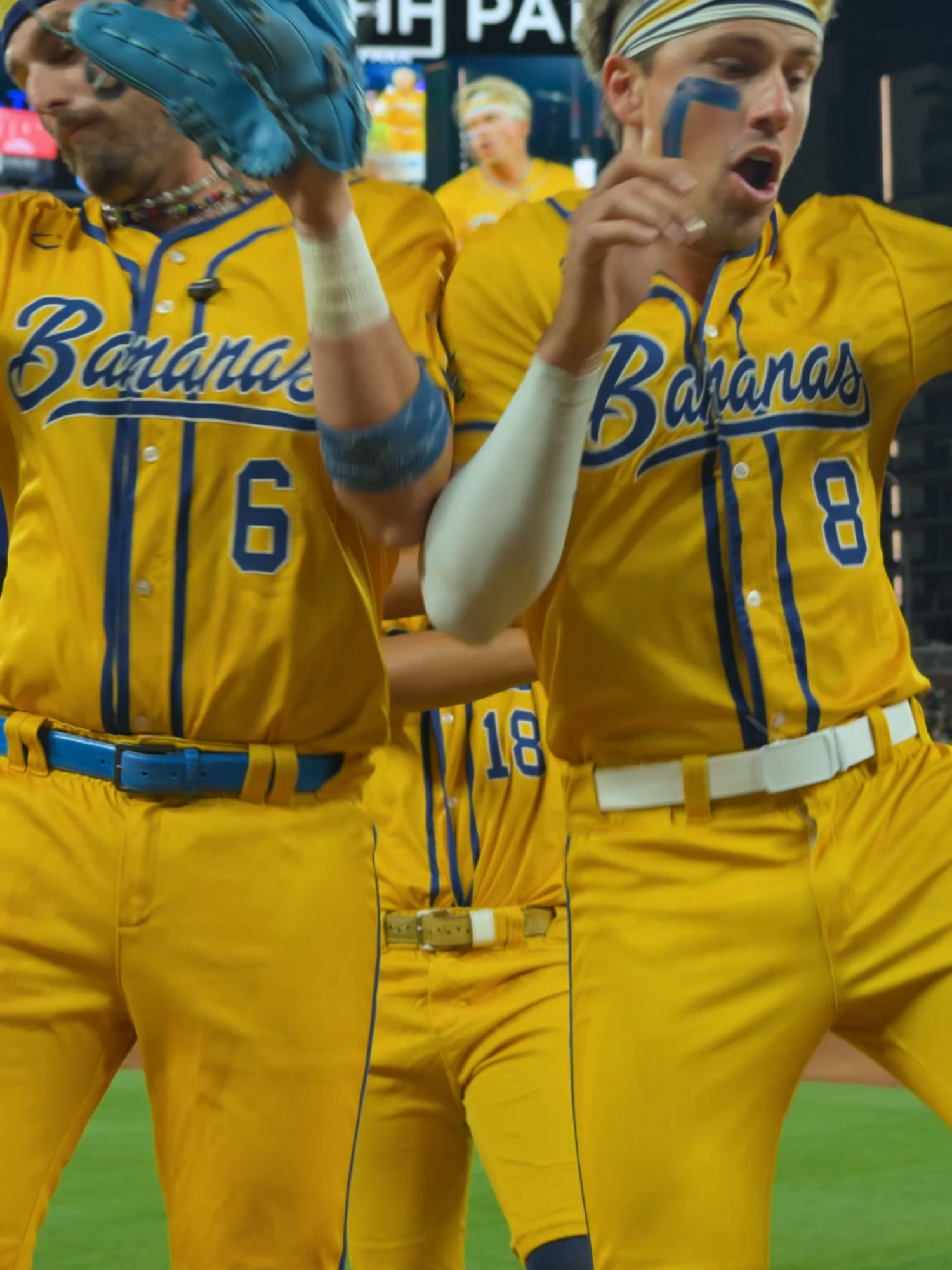 @thesavbananas