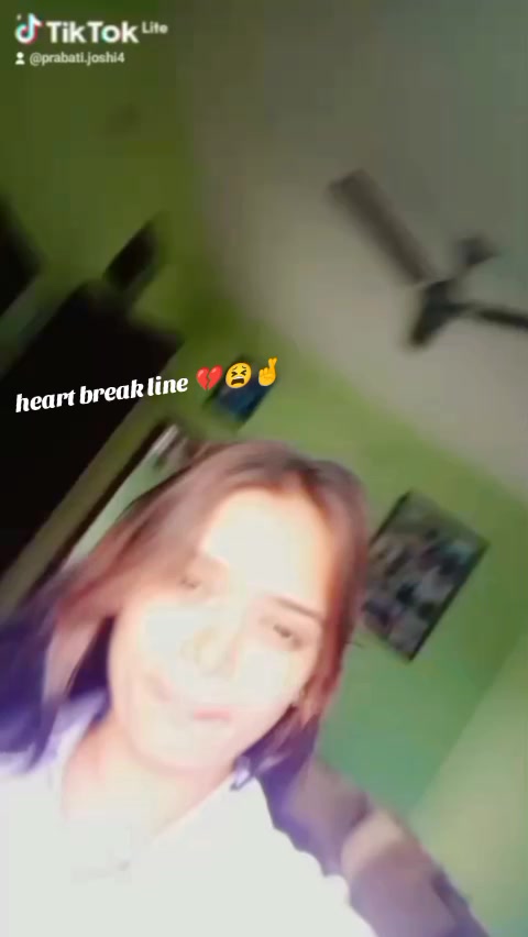 @LaX__मी 💰👀