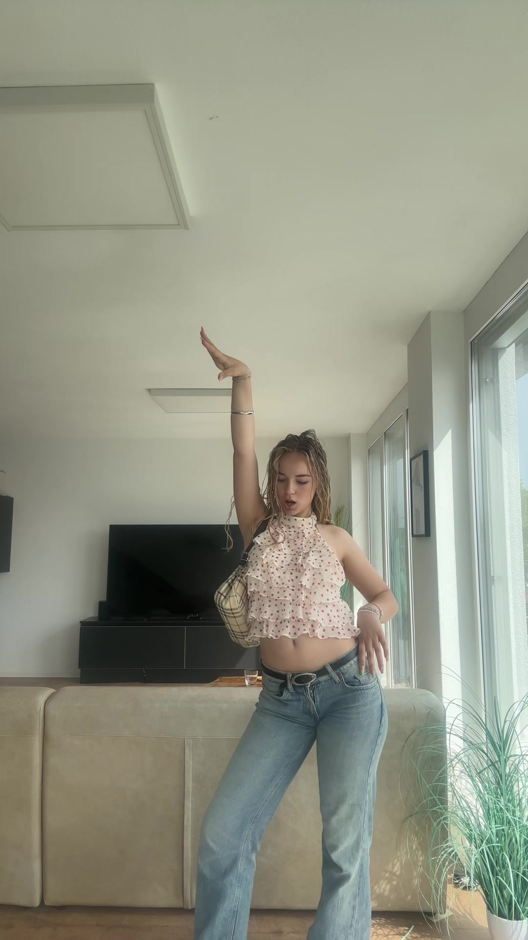 @Melinas.glitzer.party
