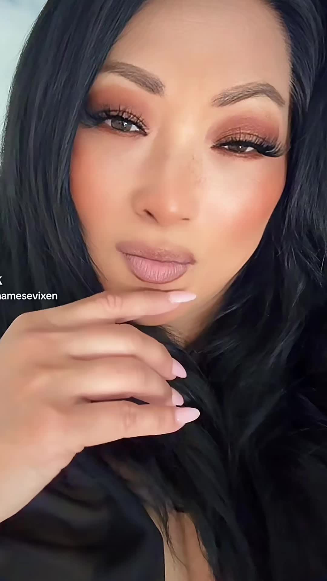 @Vietnamese Vixen