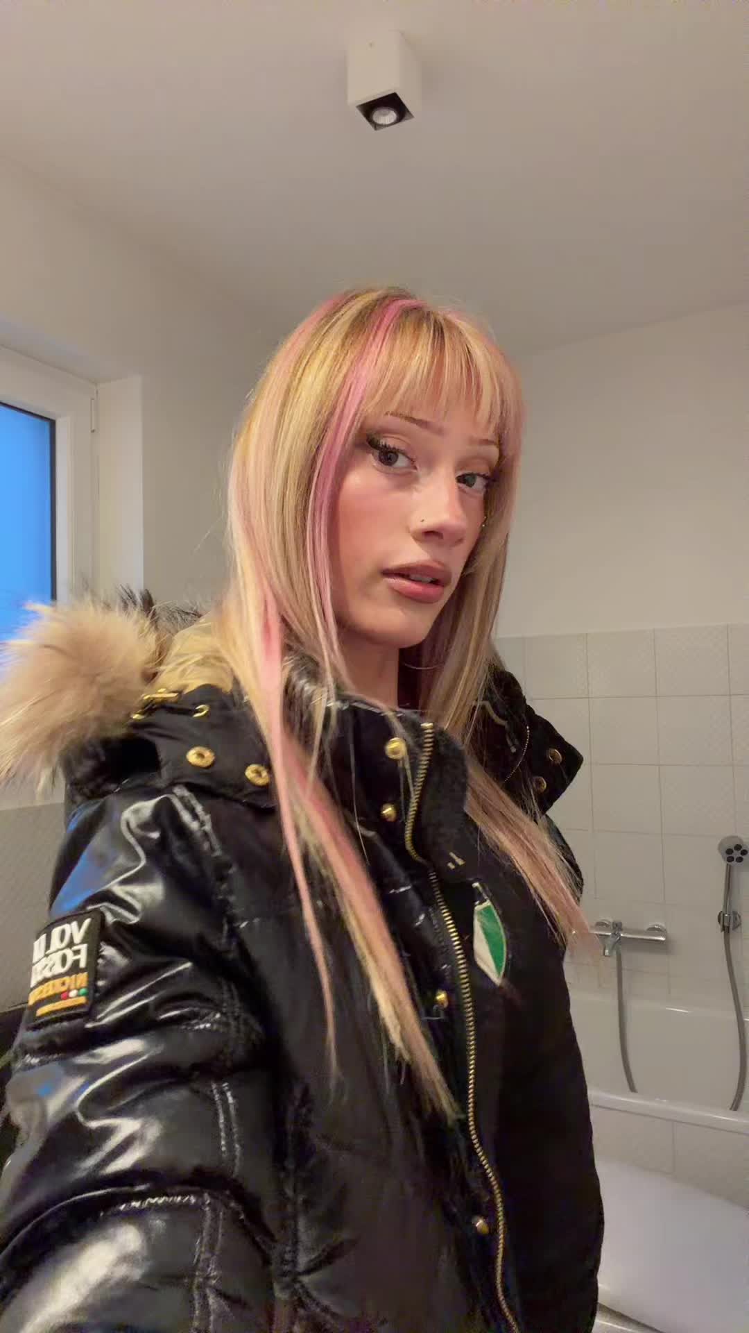 @👸🏼