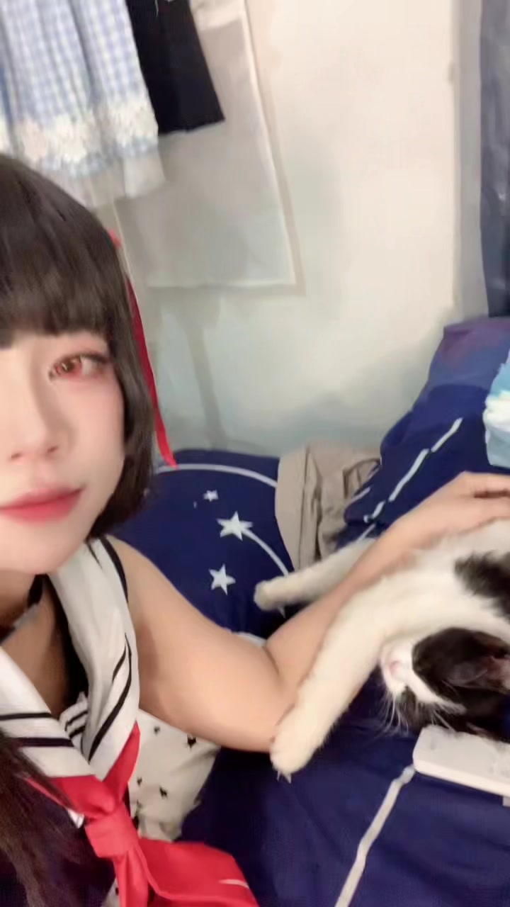 @Zhee_fl
