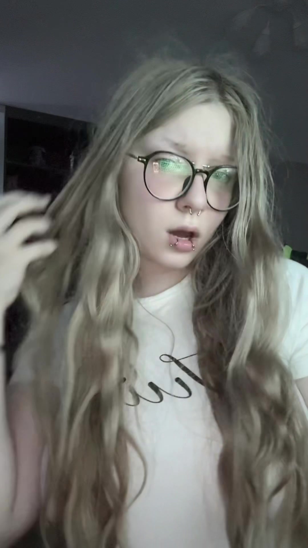 @лола <33