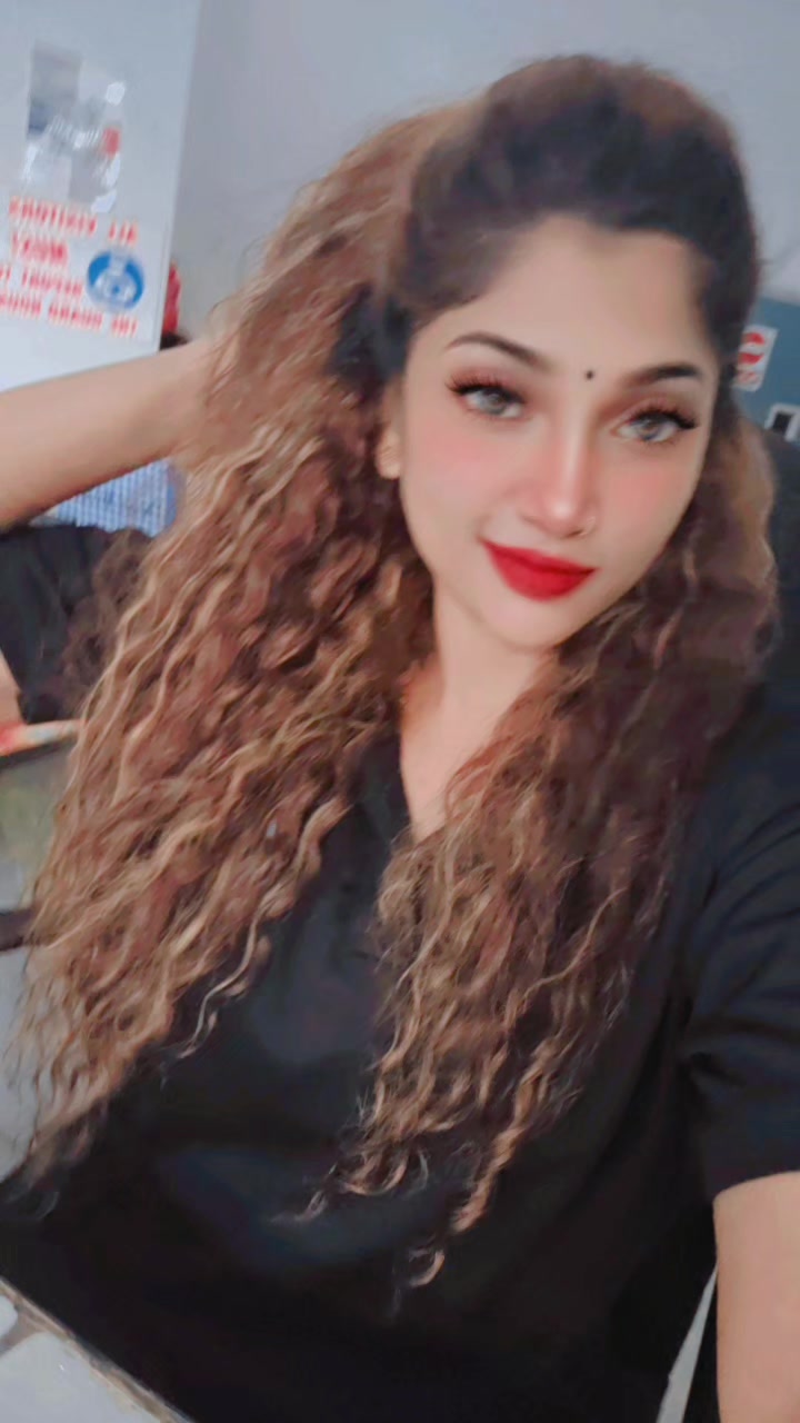 @Marykavitha_28 &hearts;️🖤