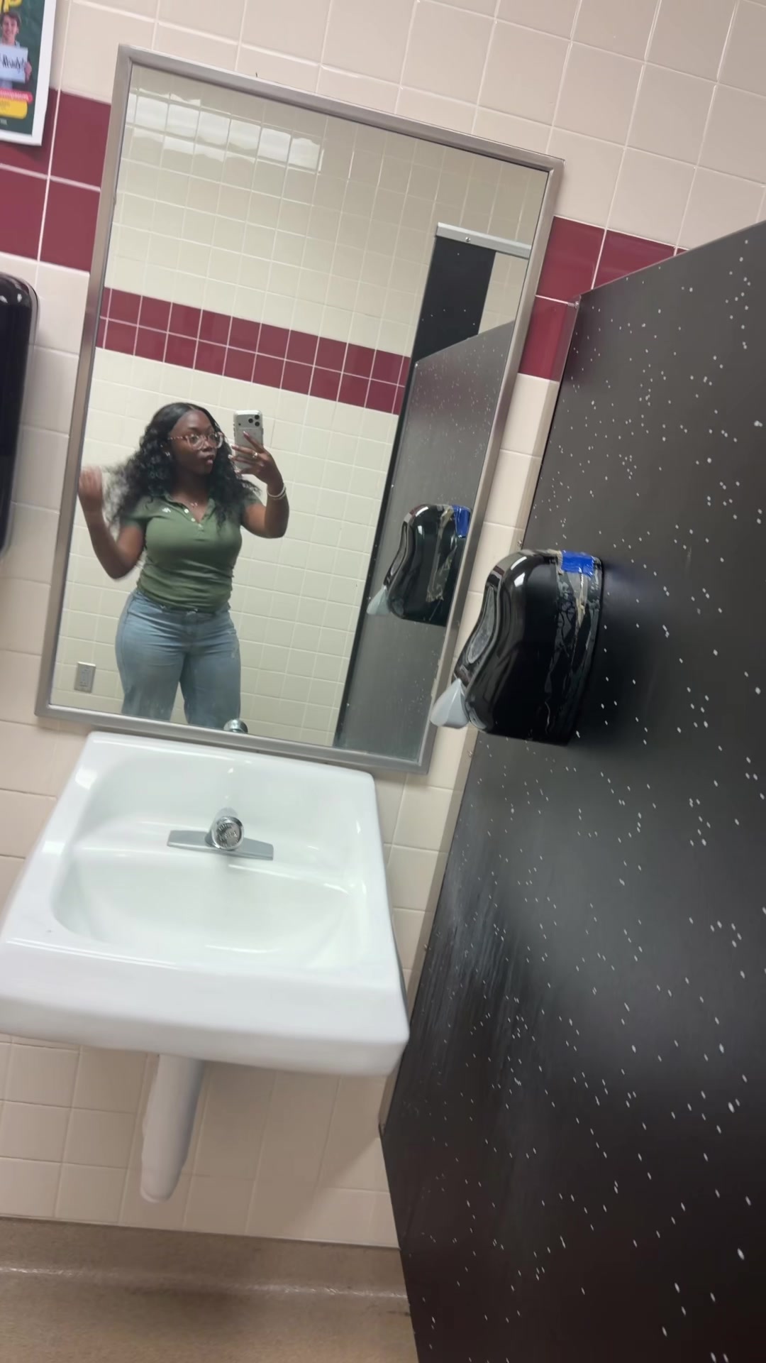 @ishanynicolee