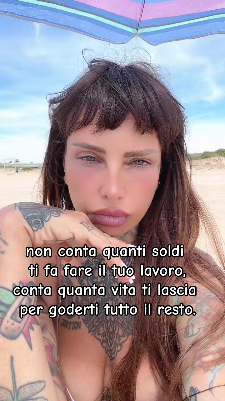 @whoisaphrodita
