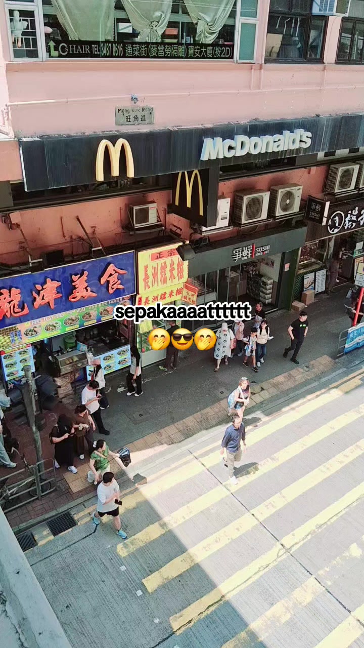 @๐๐๐ก๐ ๐ญ๐ก๐ ๐๐ฌ๐ญ๐ซ๐ข๐๐