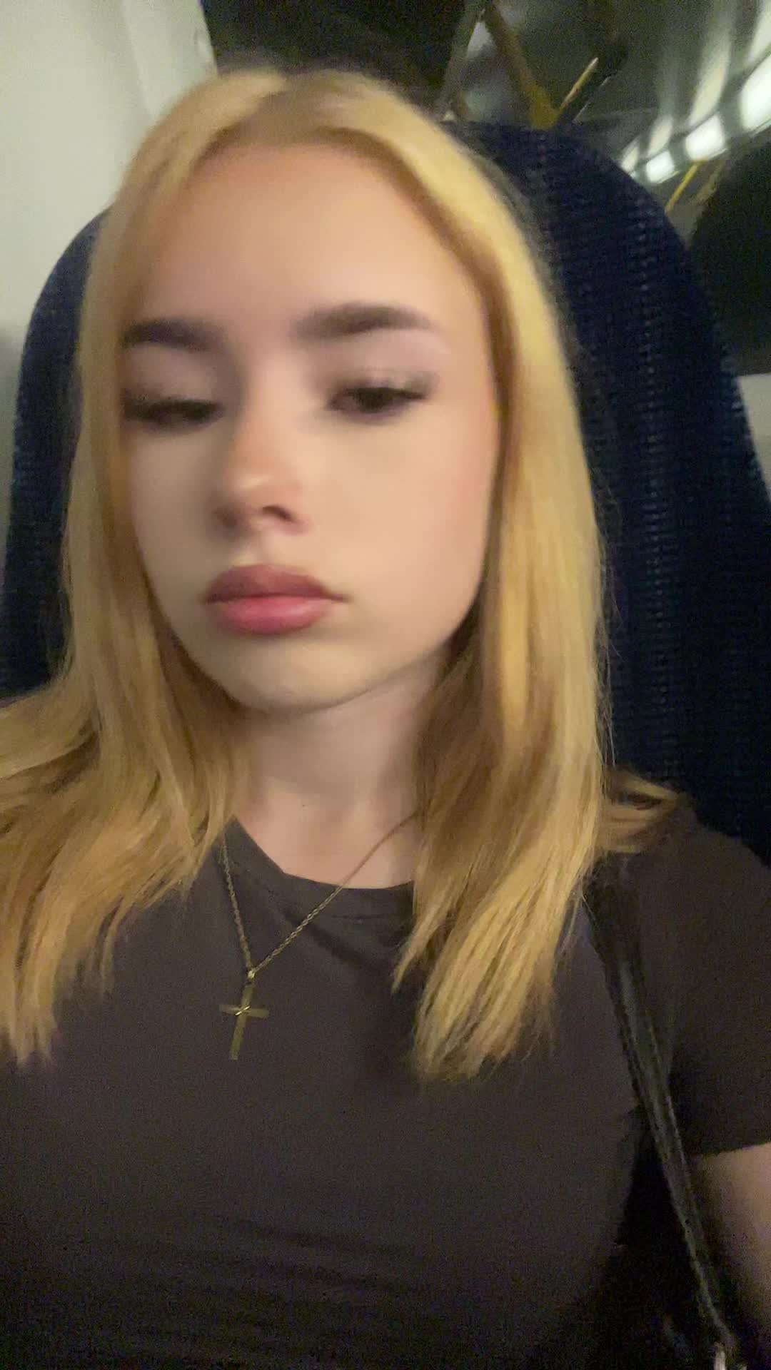 @๐ฉ