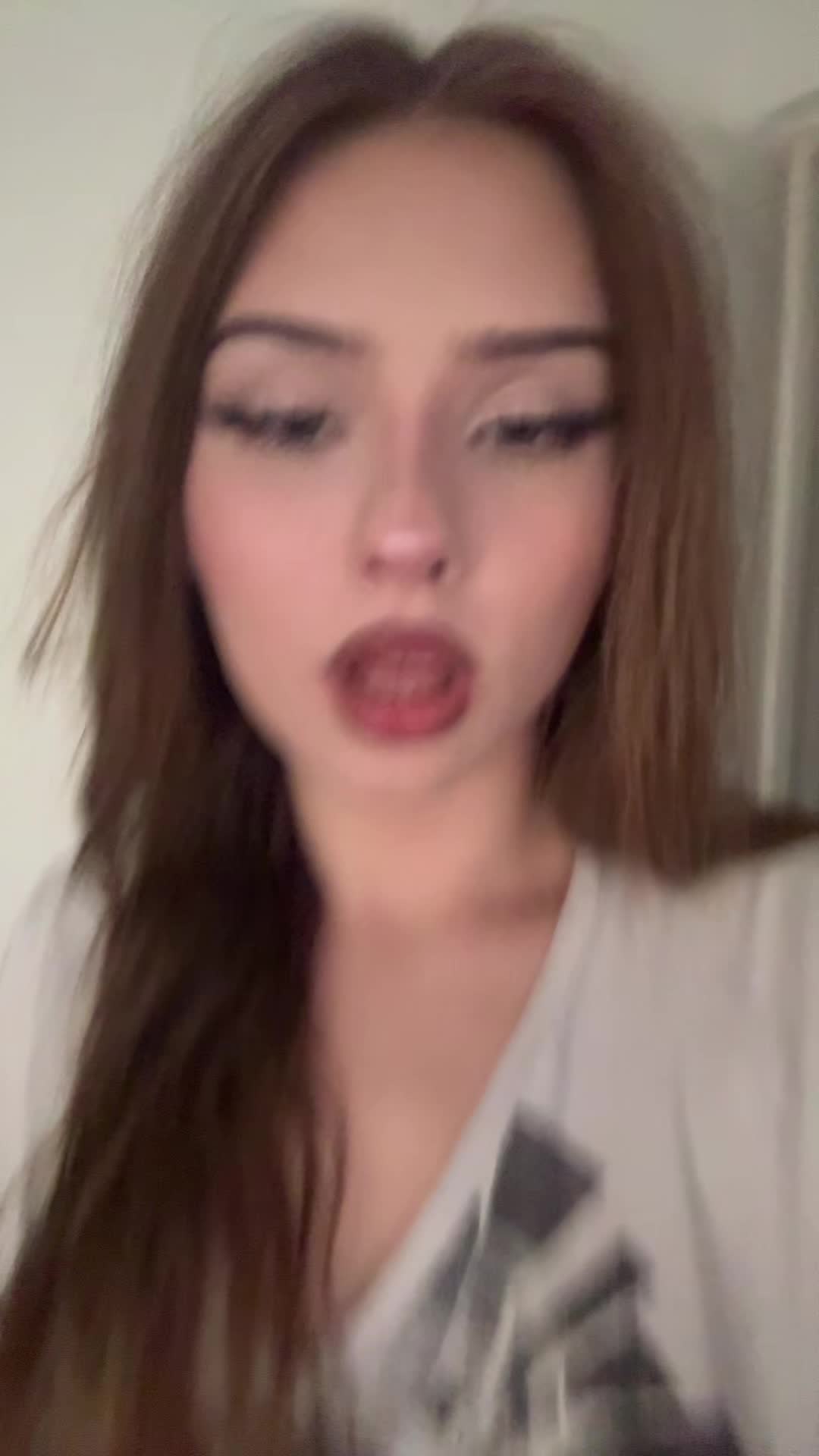 @🧟♀️