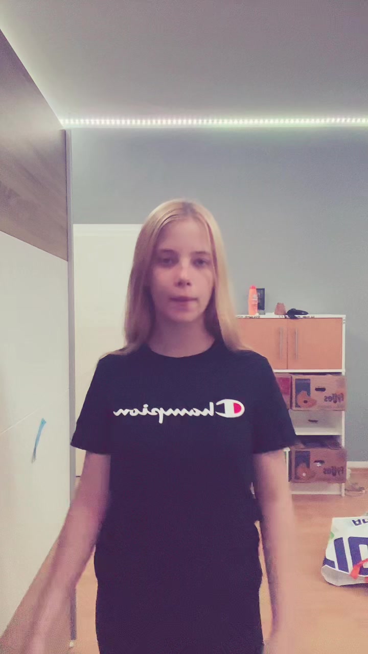 @N_lpz_girl❤️