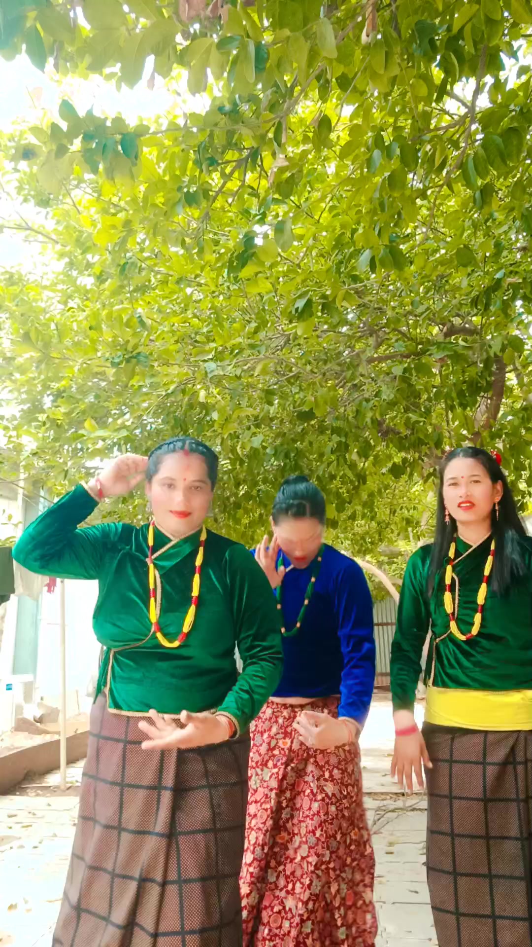 @muna upreti🥰👰💕❤️