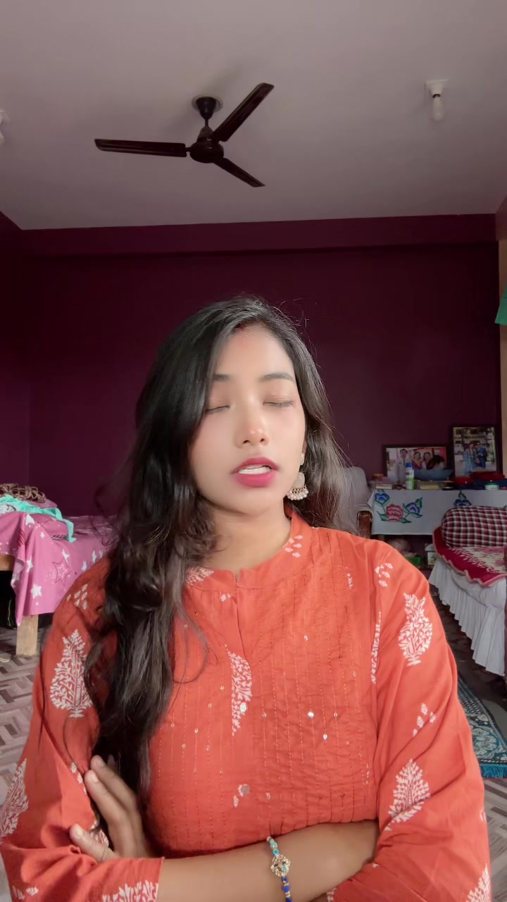 @Usha Singh 🦋