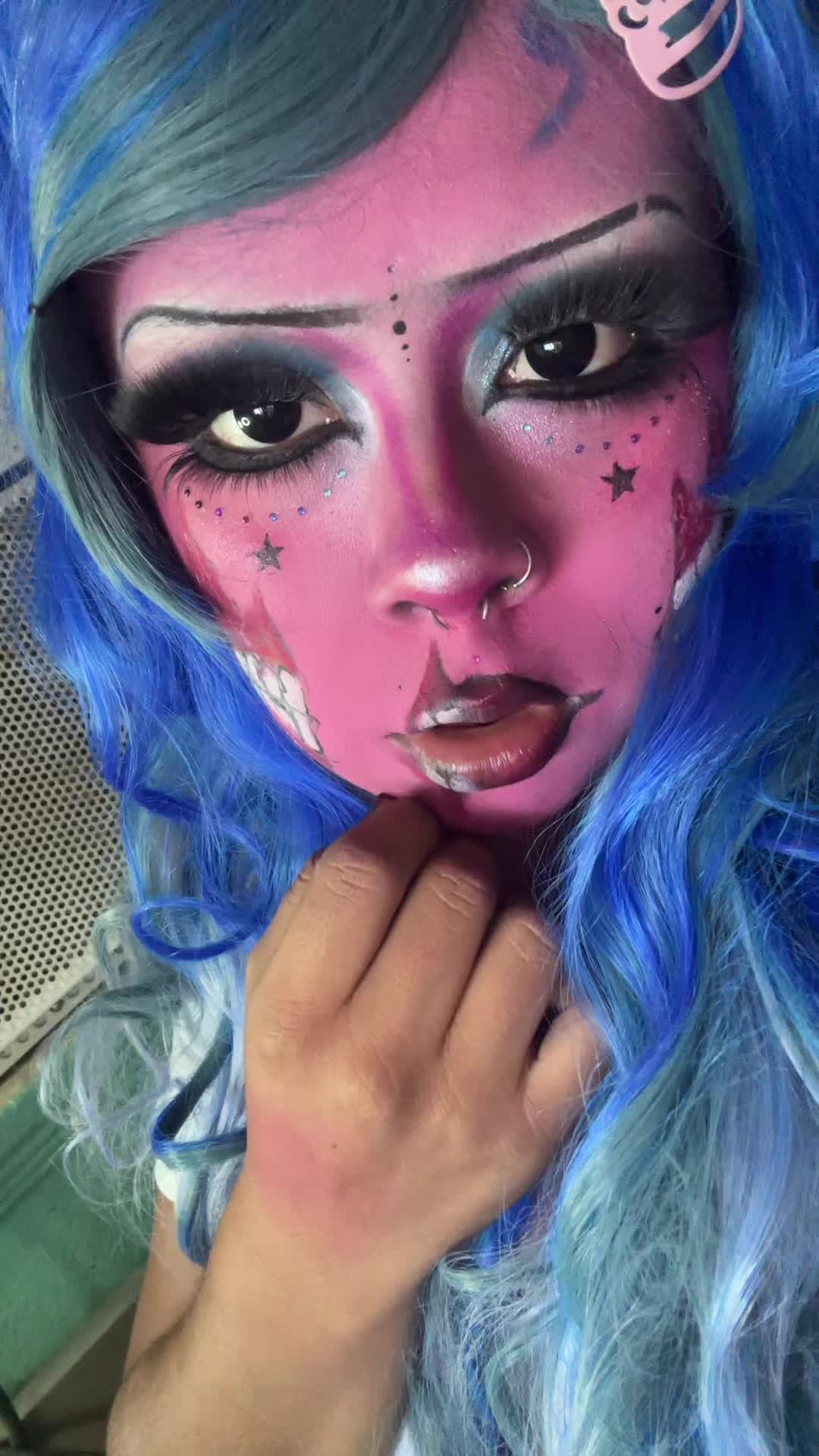 @𝓒𝓱𝓾𝓭𝓮𝓽𝓽𝓮 🤖