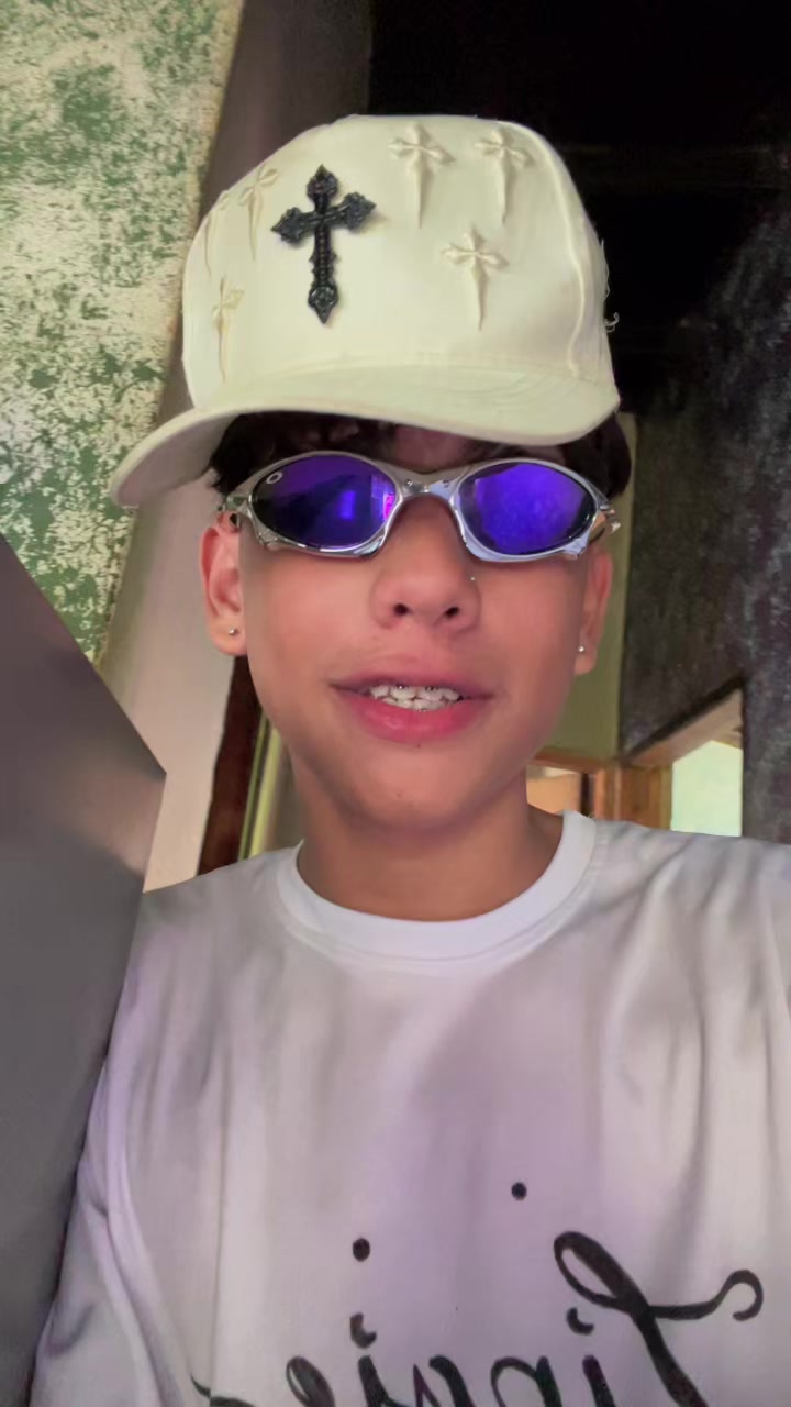 @Manu🦈