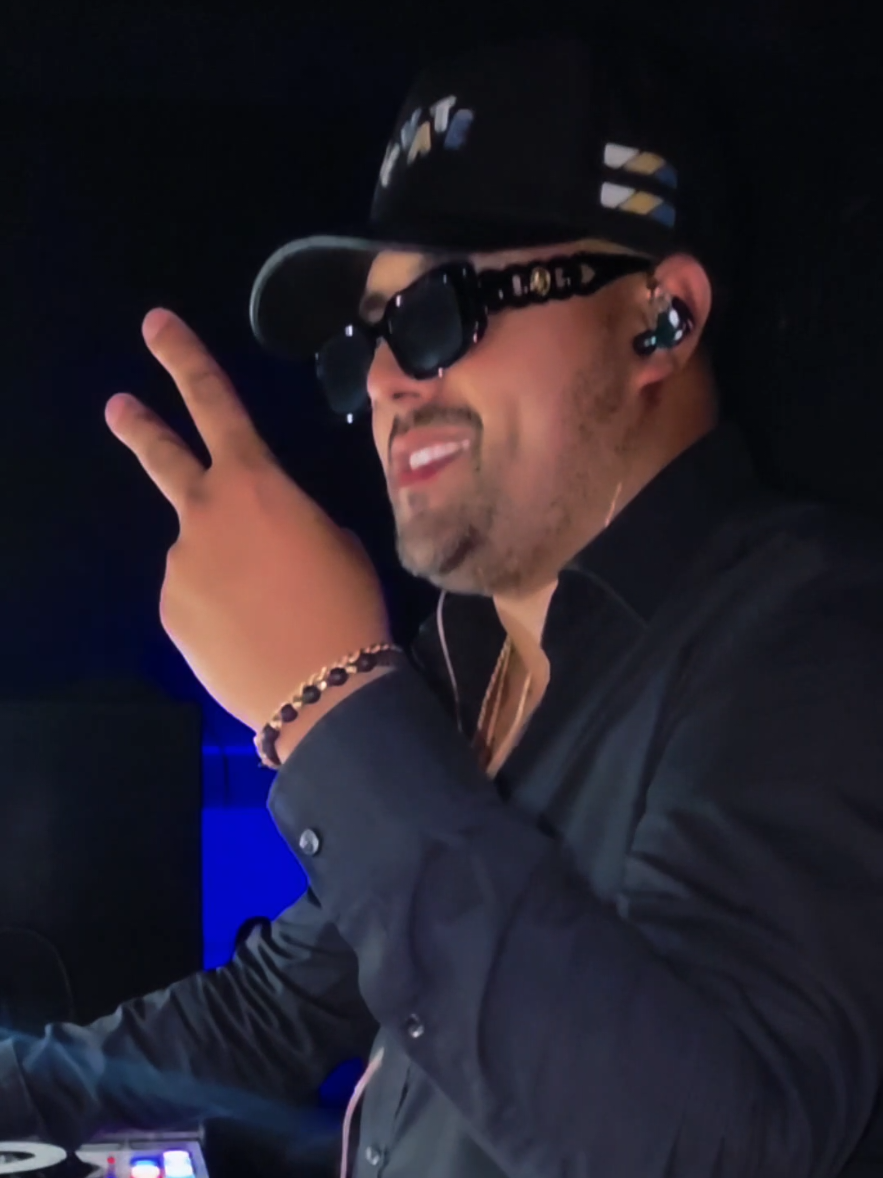 @DJANDERSON BRICE&Ntilde;O