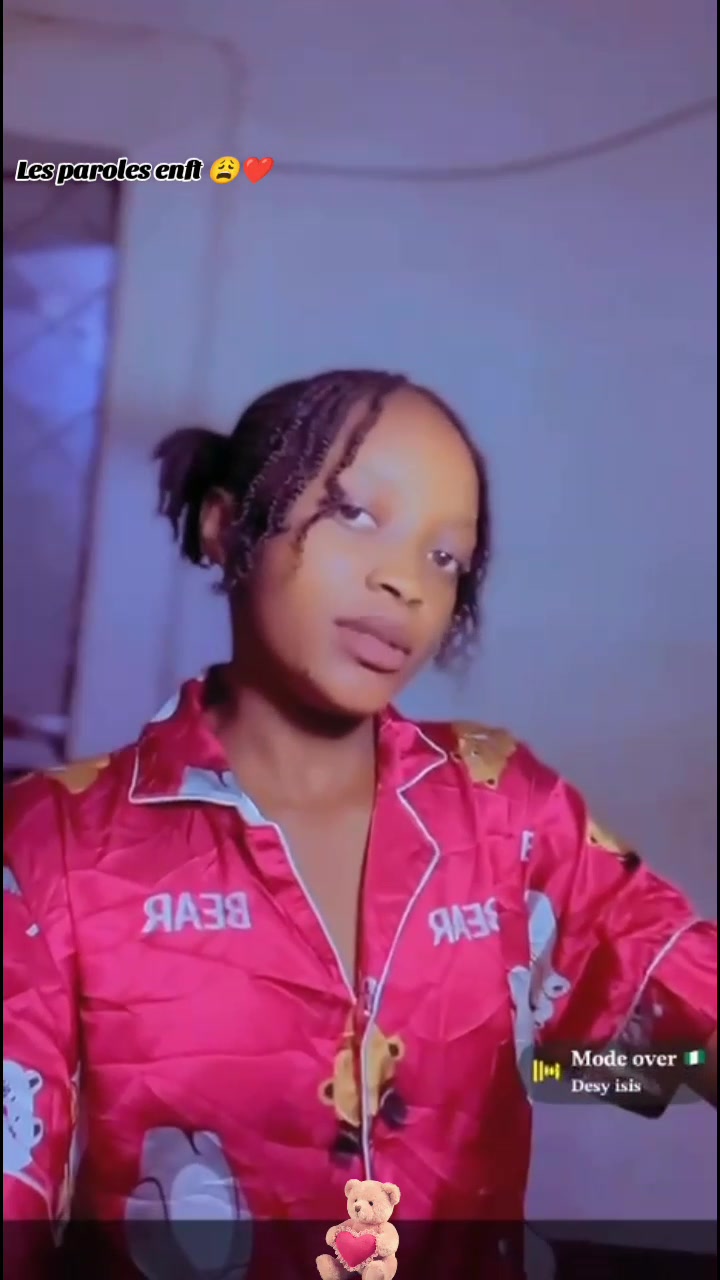 @ëlÿ star la canadienne 🍓🇨🇦