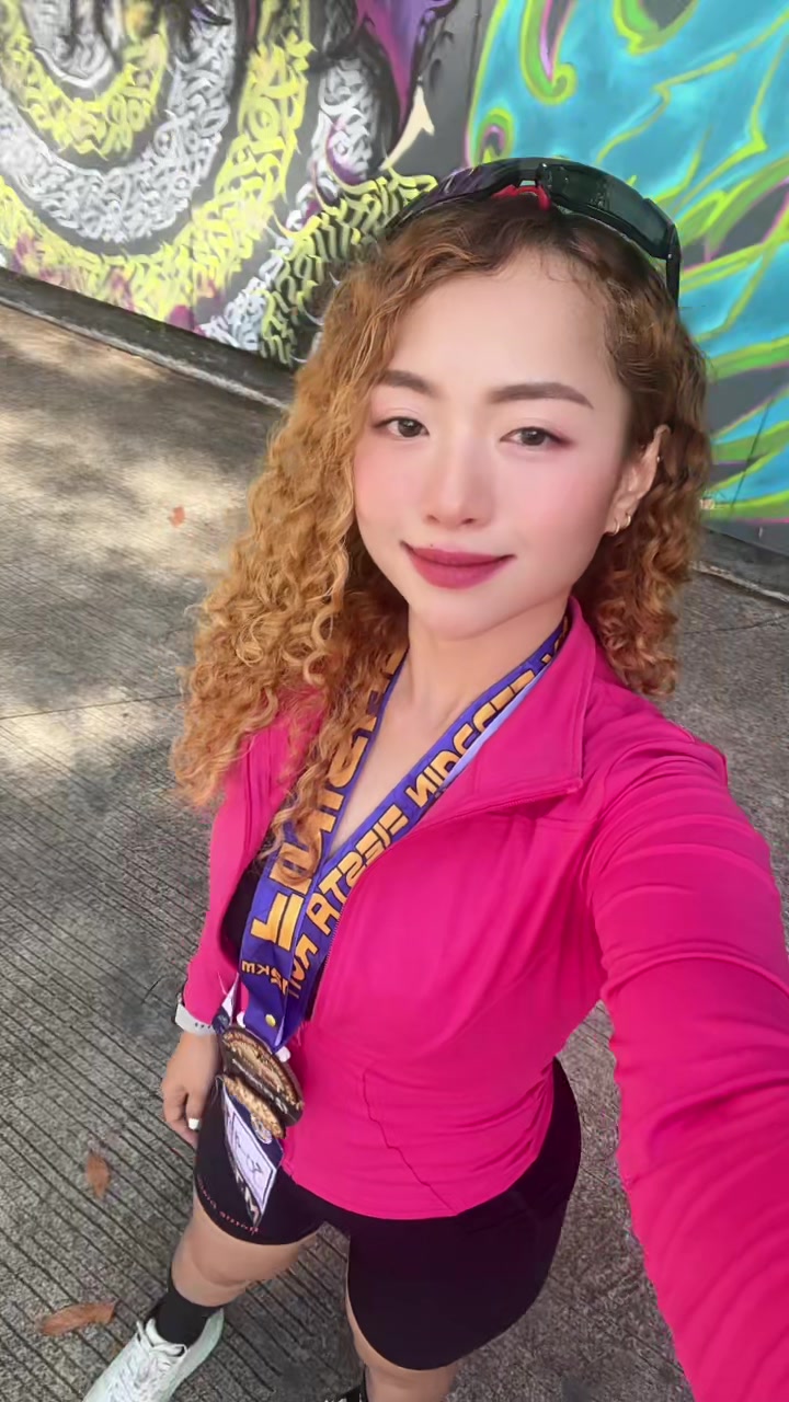 @𝗞𝗮𝘁𝘁𝗶 👩&zwj;🏫