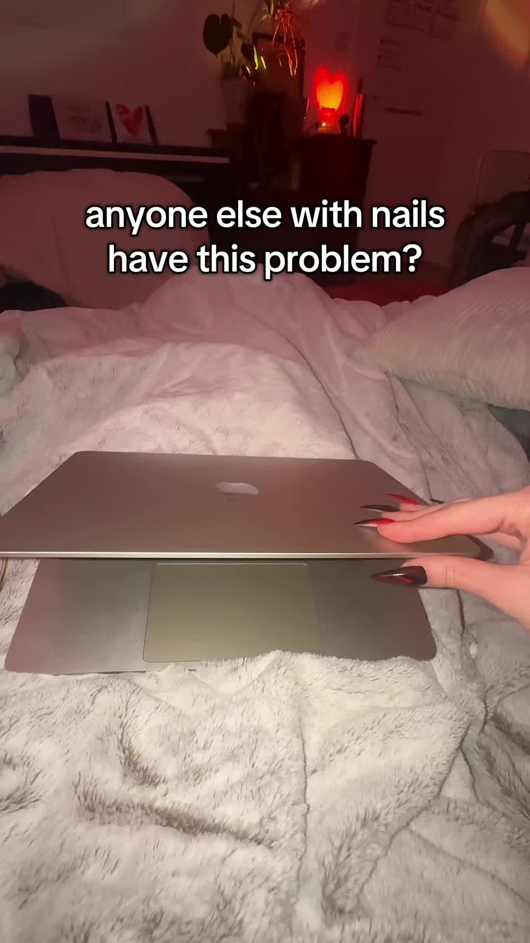 @elissstar