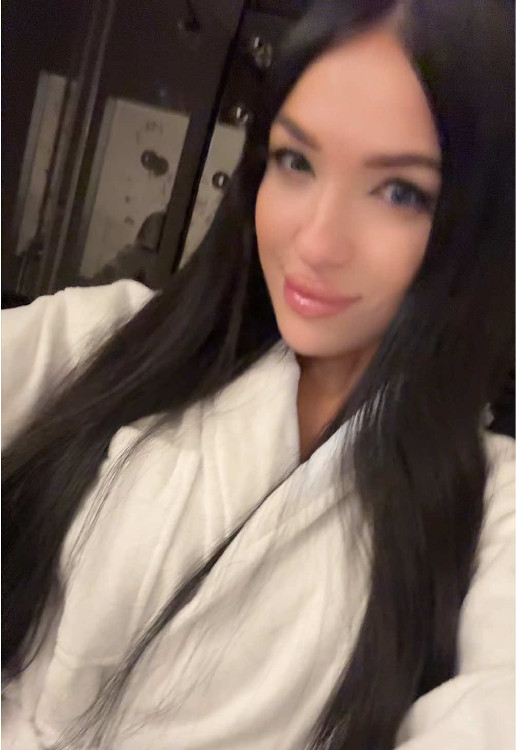 @izzi_official