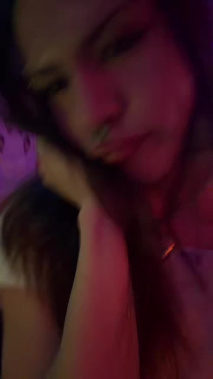 @★★★
