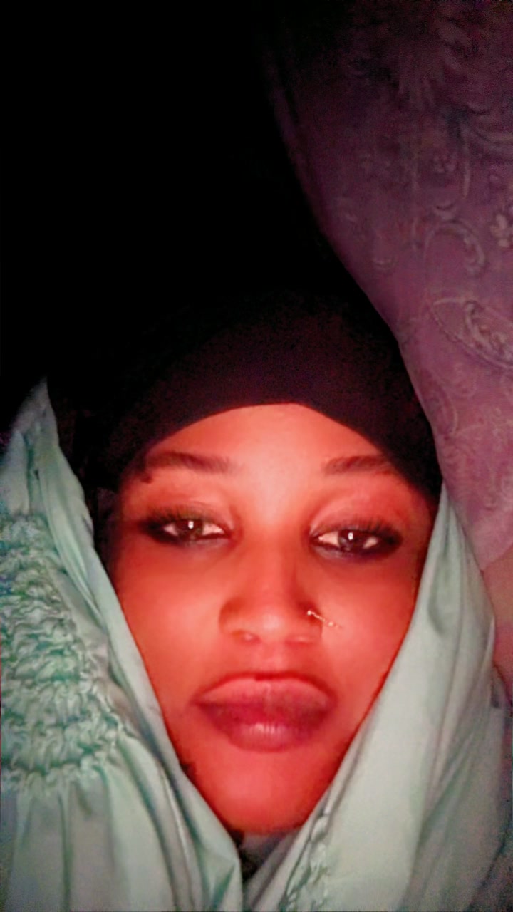 @𝓝𝓸 𝓸𝓷𝓮 𝓬𝓪𝓻𝓮𝓼😩