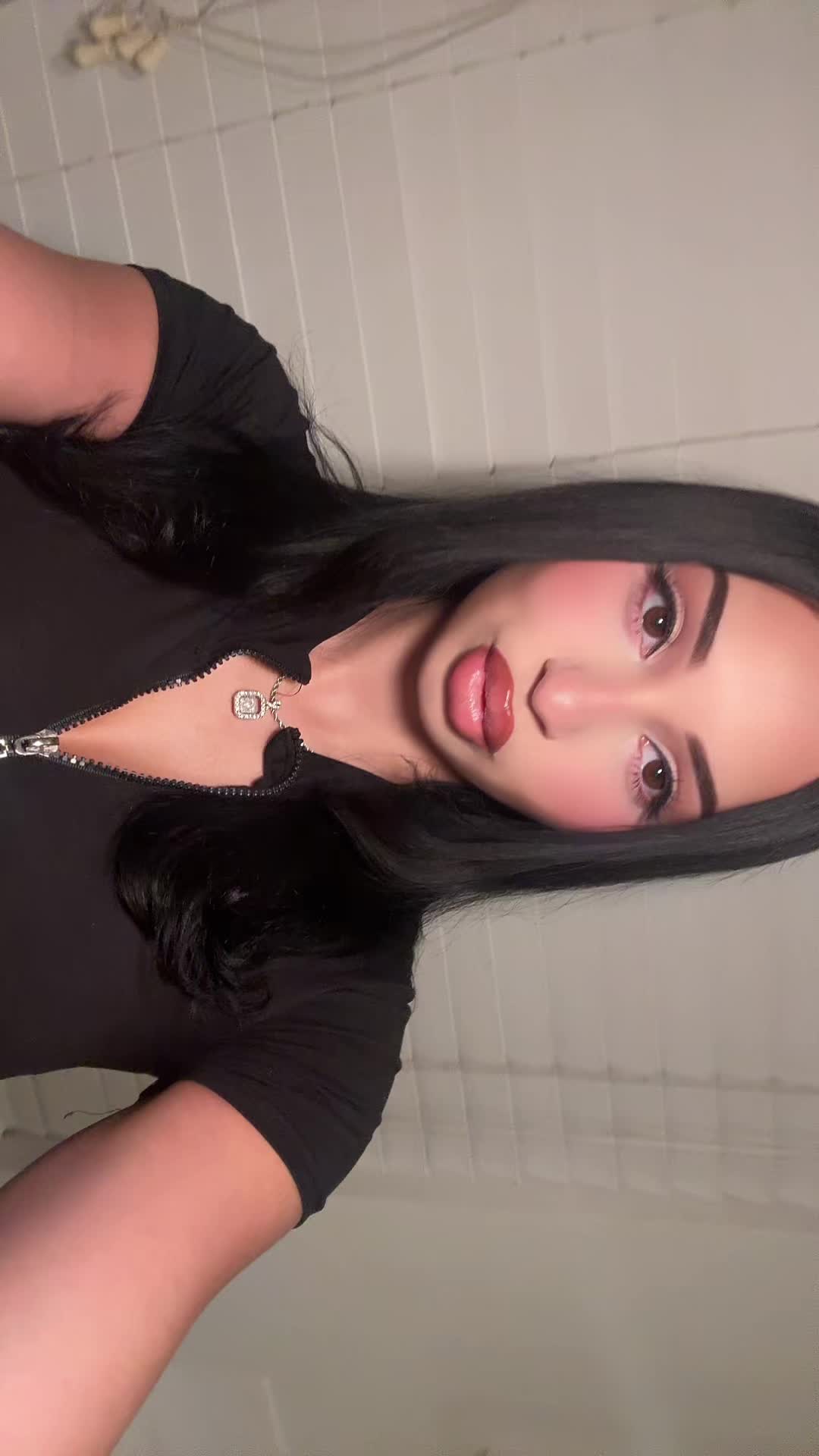 @Adrianaaa