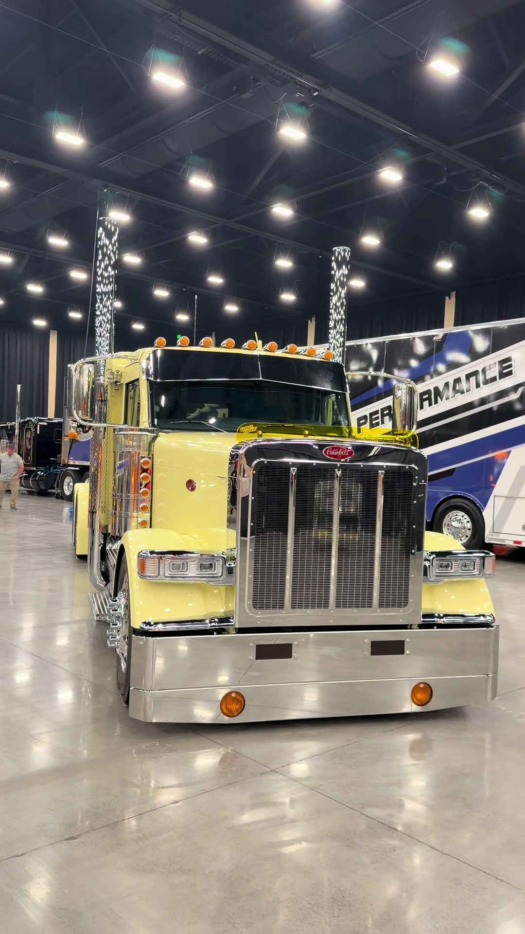 @truckshowjoe
