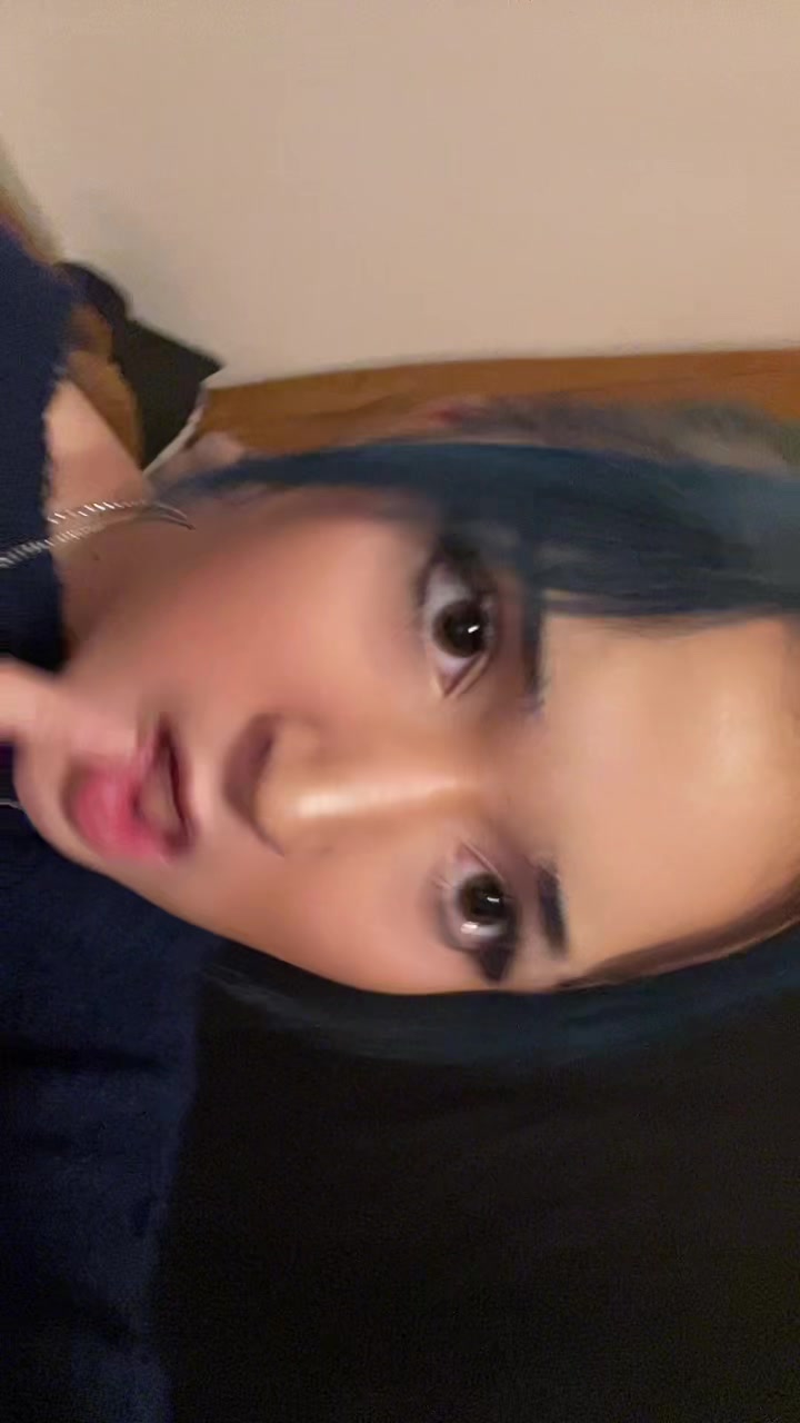 @sashavlt_