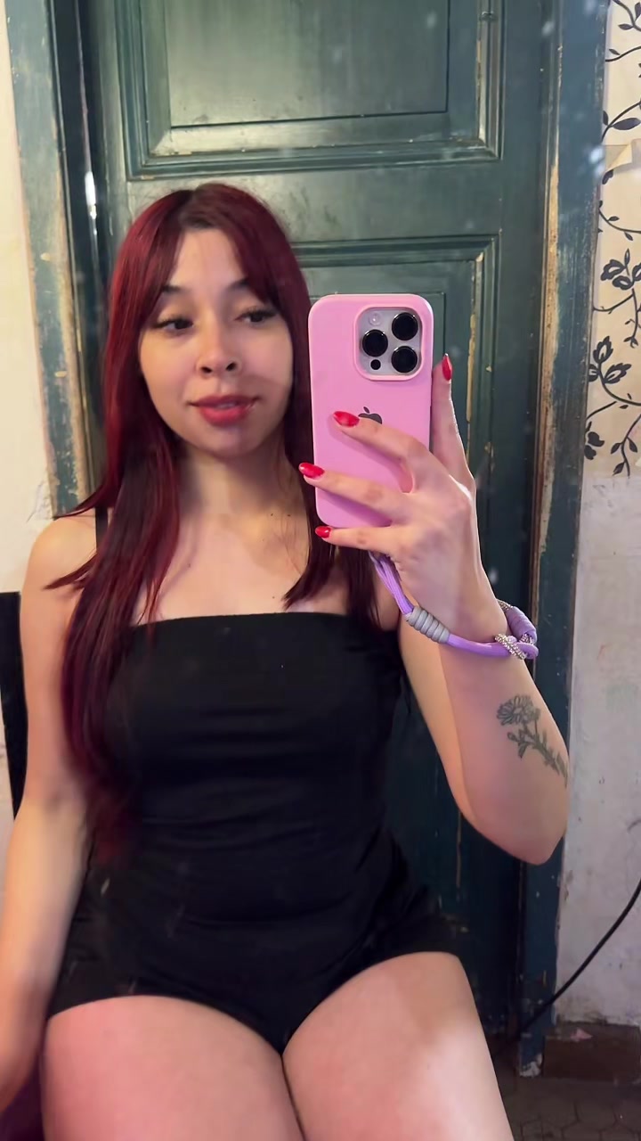 @ℳ𝑒𝓁𝒶𝓃𝓎👩🏻&zwj;🦰
