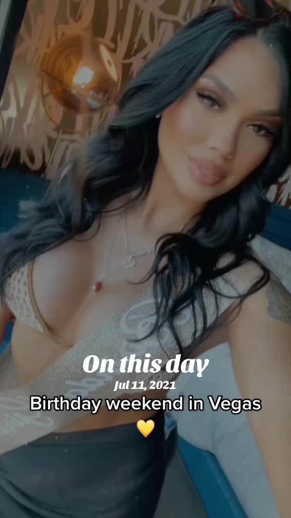 @IAMVIVIAN