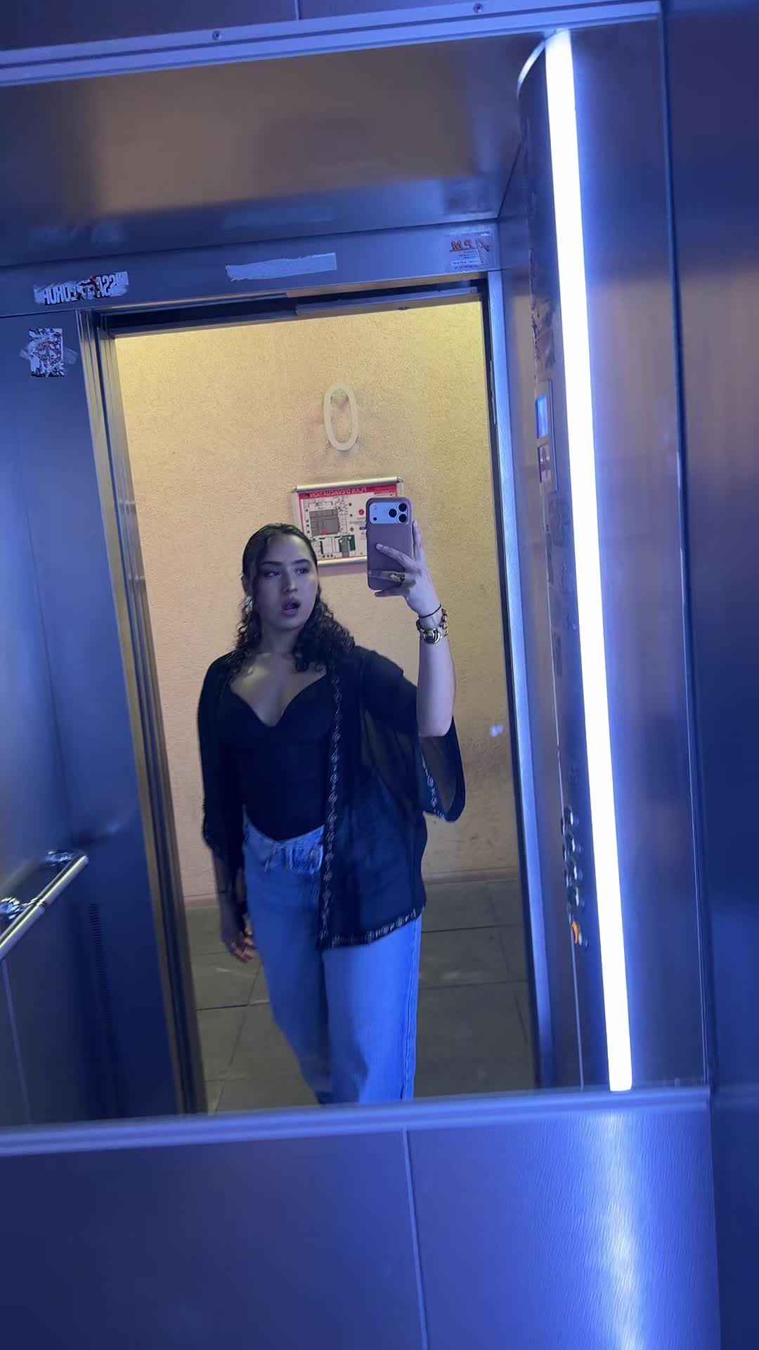 @...