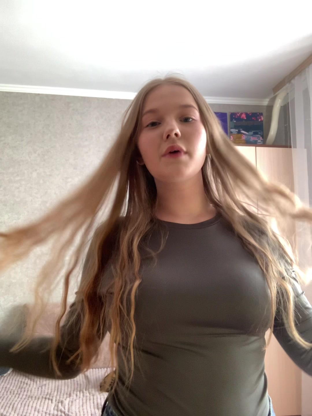 @🙇🏼♀️
