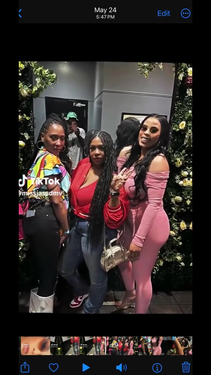 @Monique