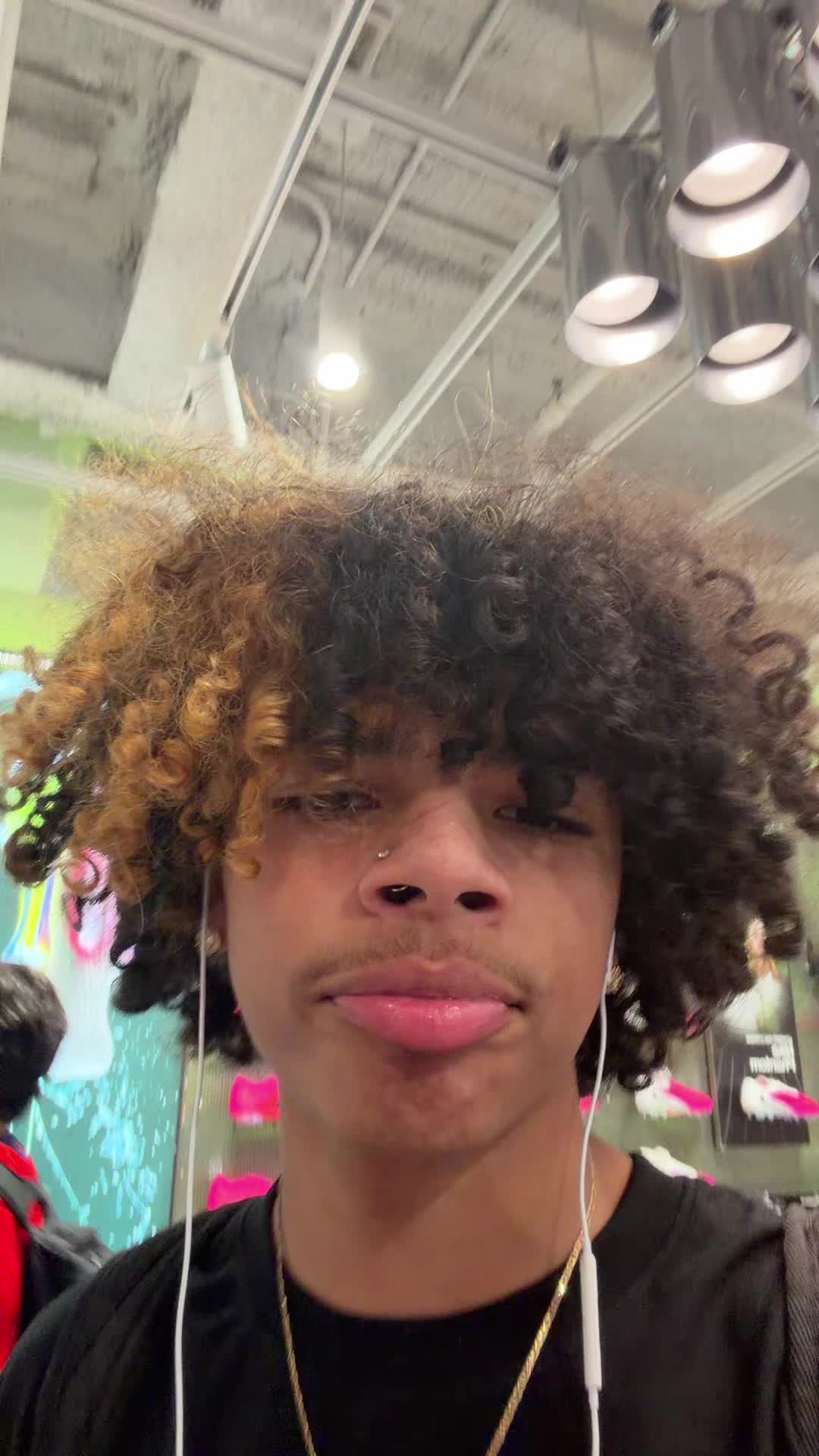 @nozzy🫦