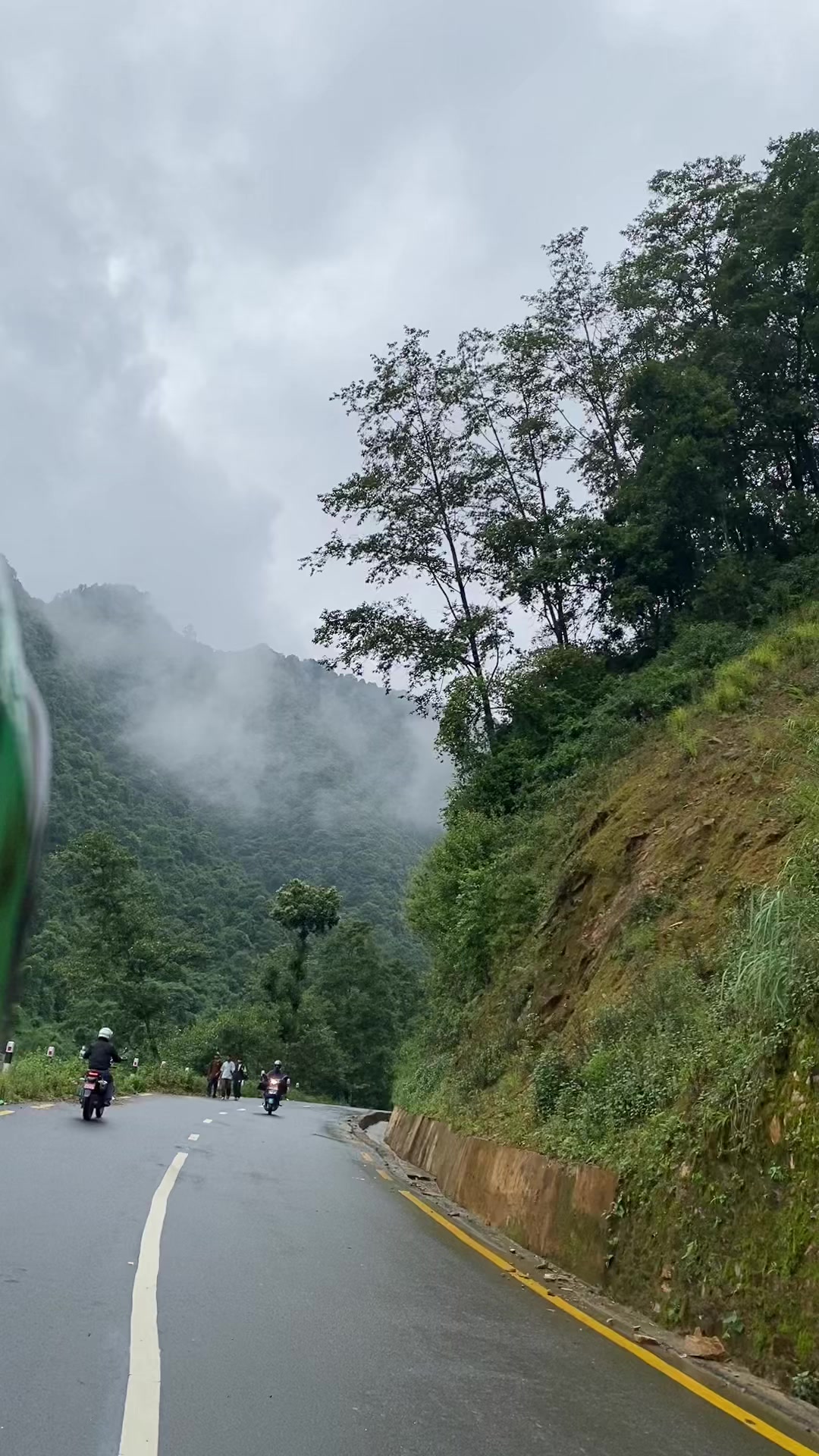 @Bj shrestha🇳🇵✨💫🌸