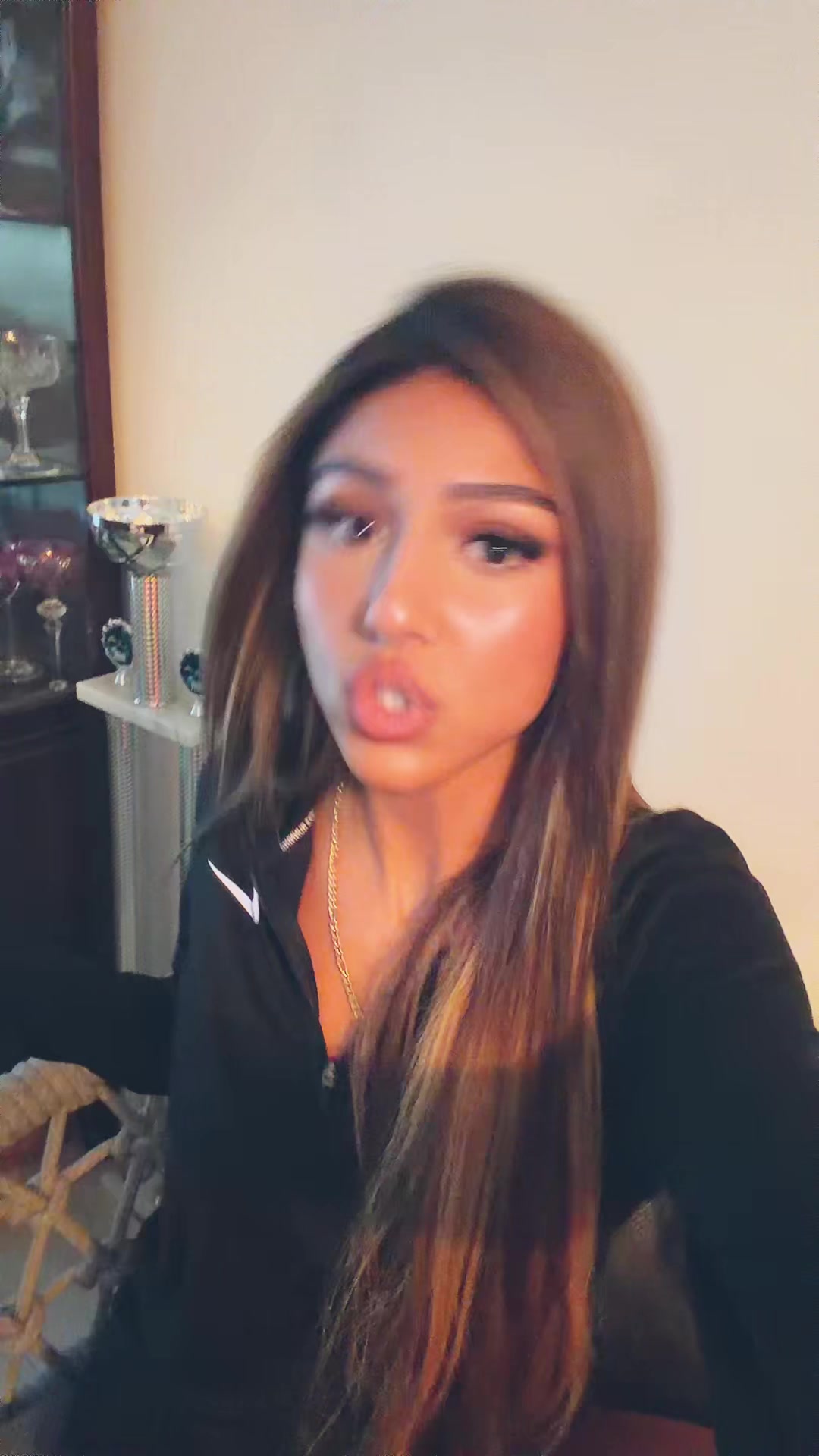 @LiveTina250k