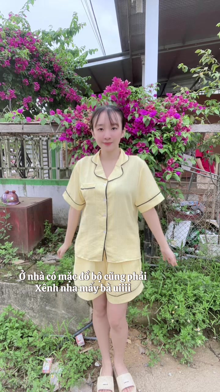 @𝓑𝓮́ 𝓝𝓱𝓾̛ 𝓡𝓲𝓿𝓲𝓾 🎀