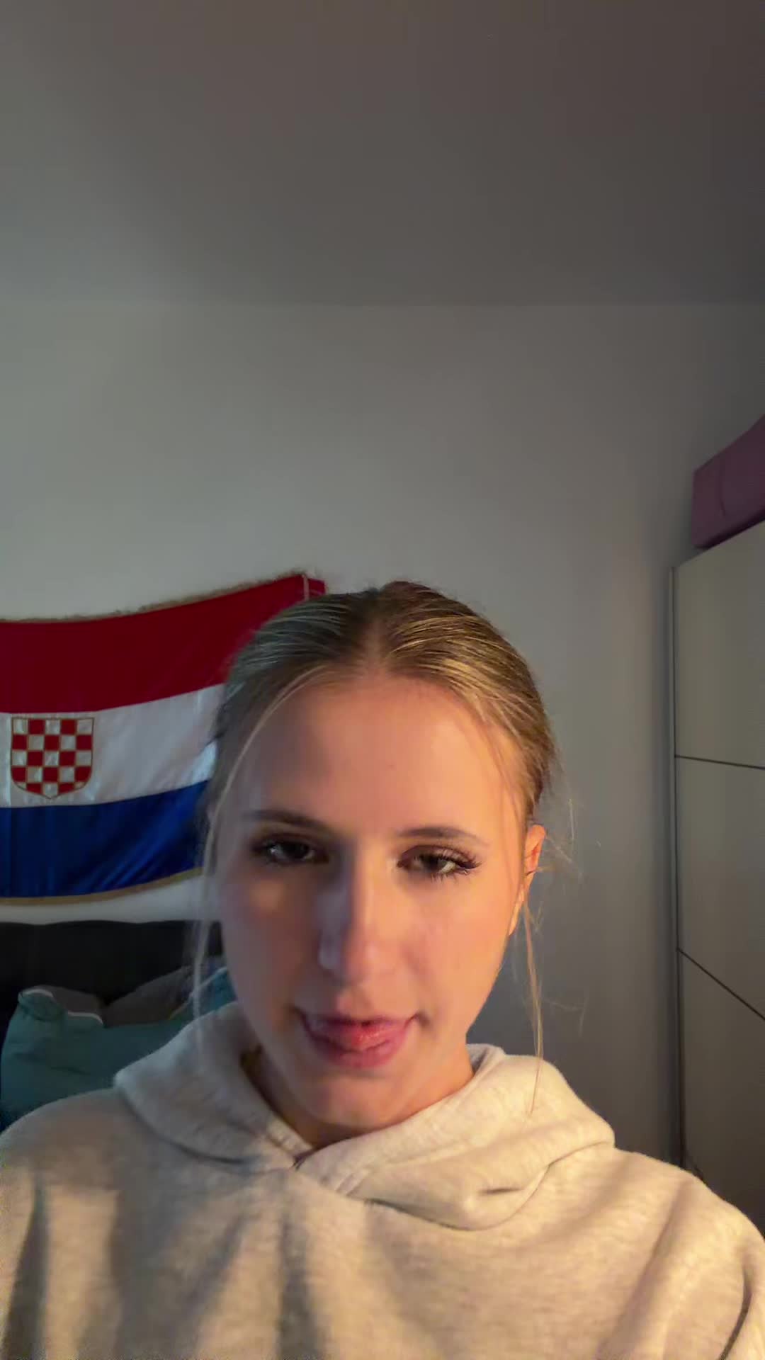 @juliaa