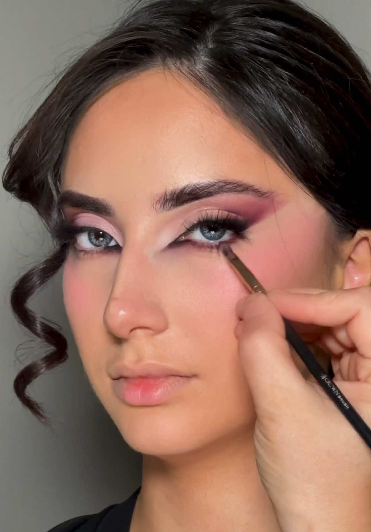 @NeslisMakeup_