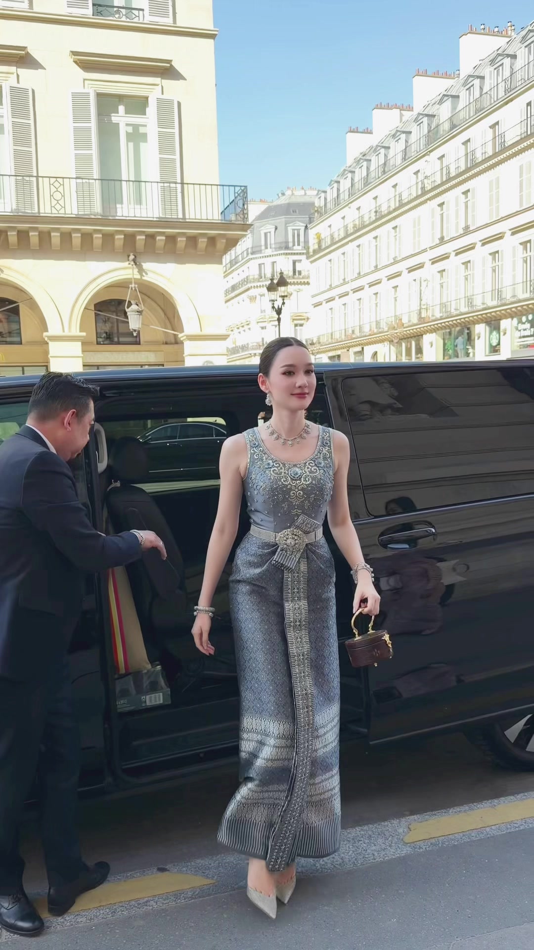 @Diana Flipo | เดียร์น่า