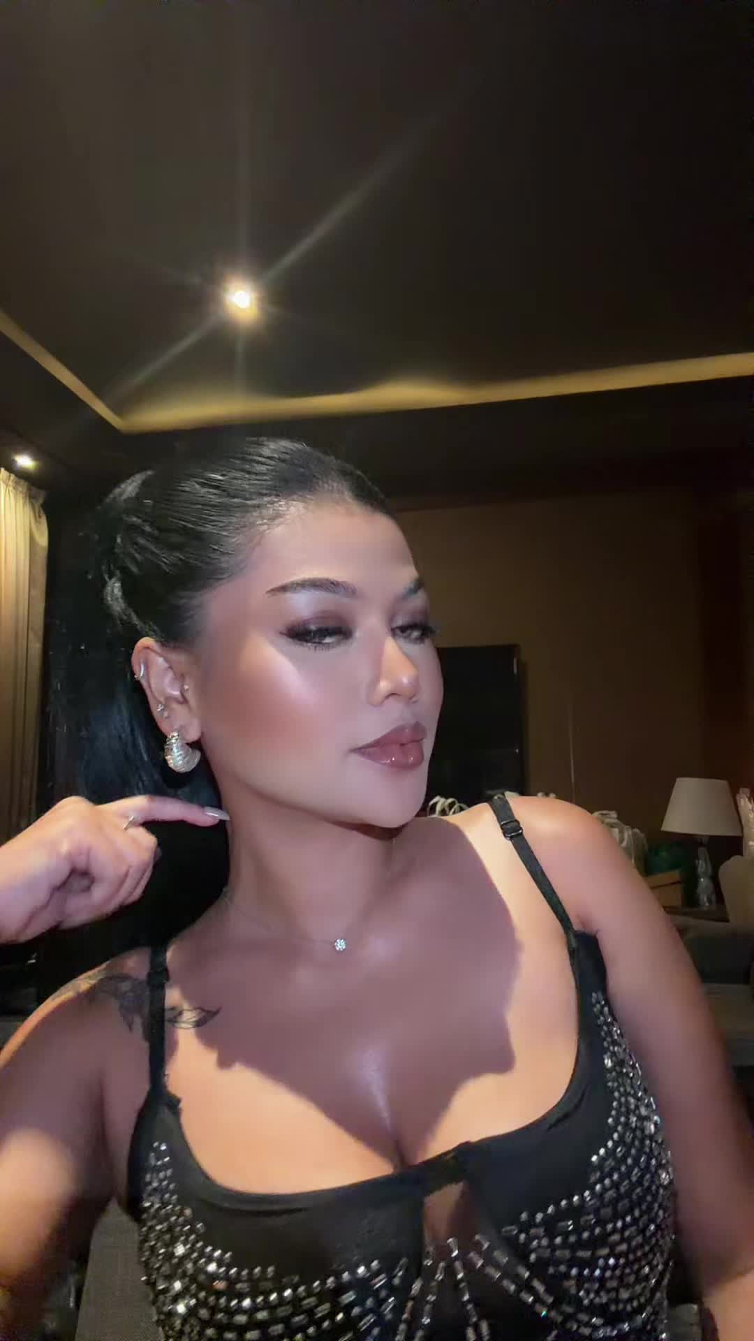 @Kikinii