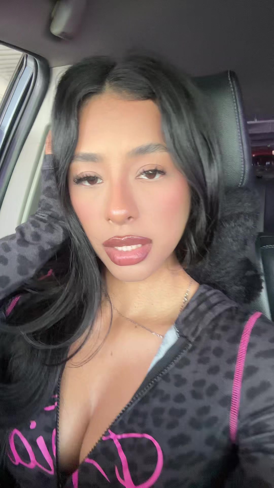 @karengabrielll