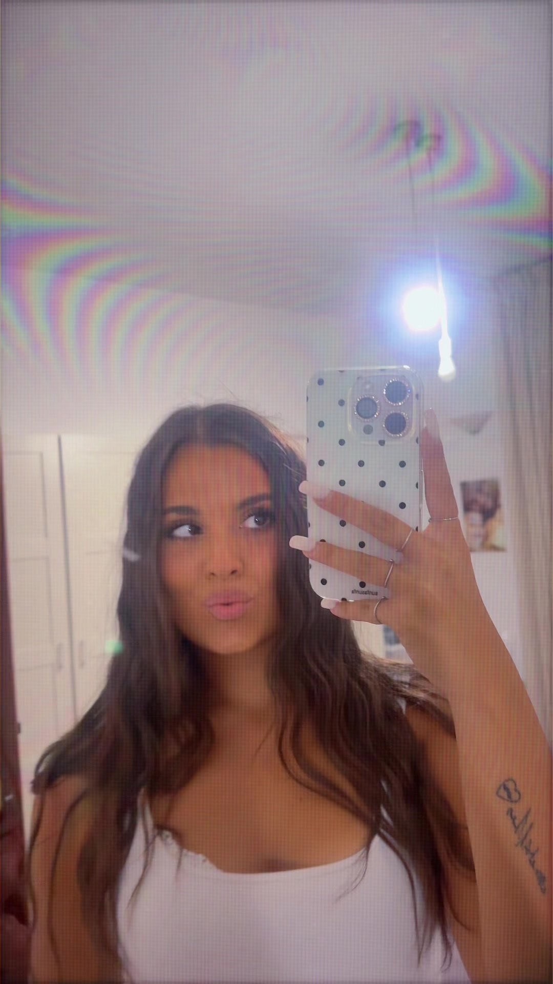 @v&igrave;