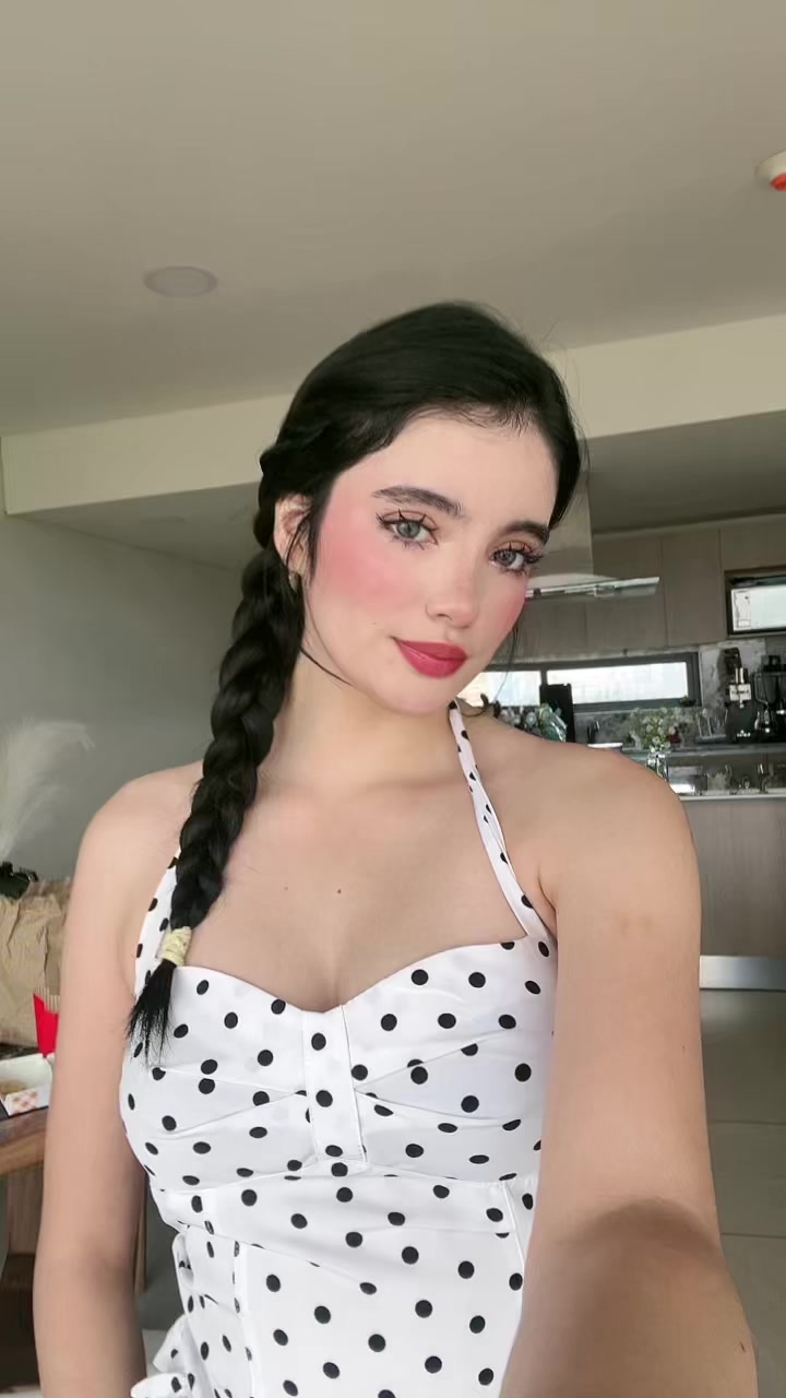 @Lizbeth Sofía 🦢