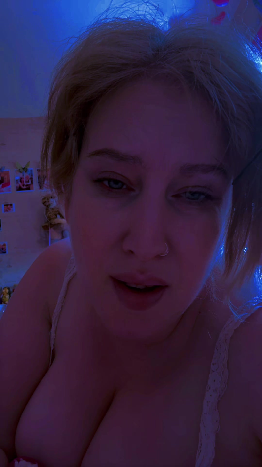 @Sarah~Louise ๐งโ๏ธ